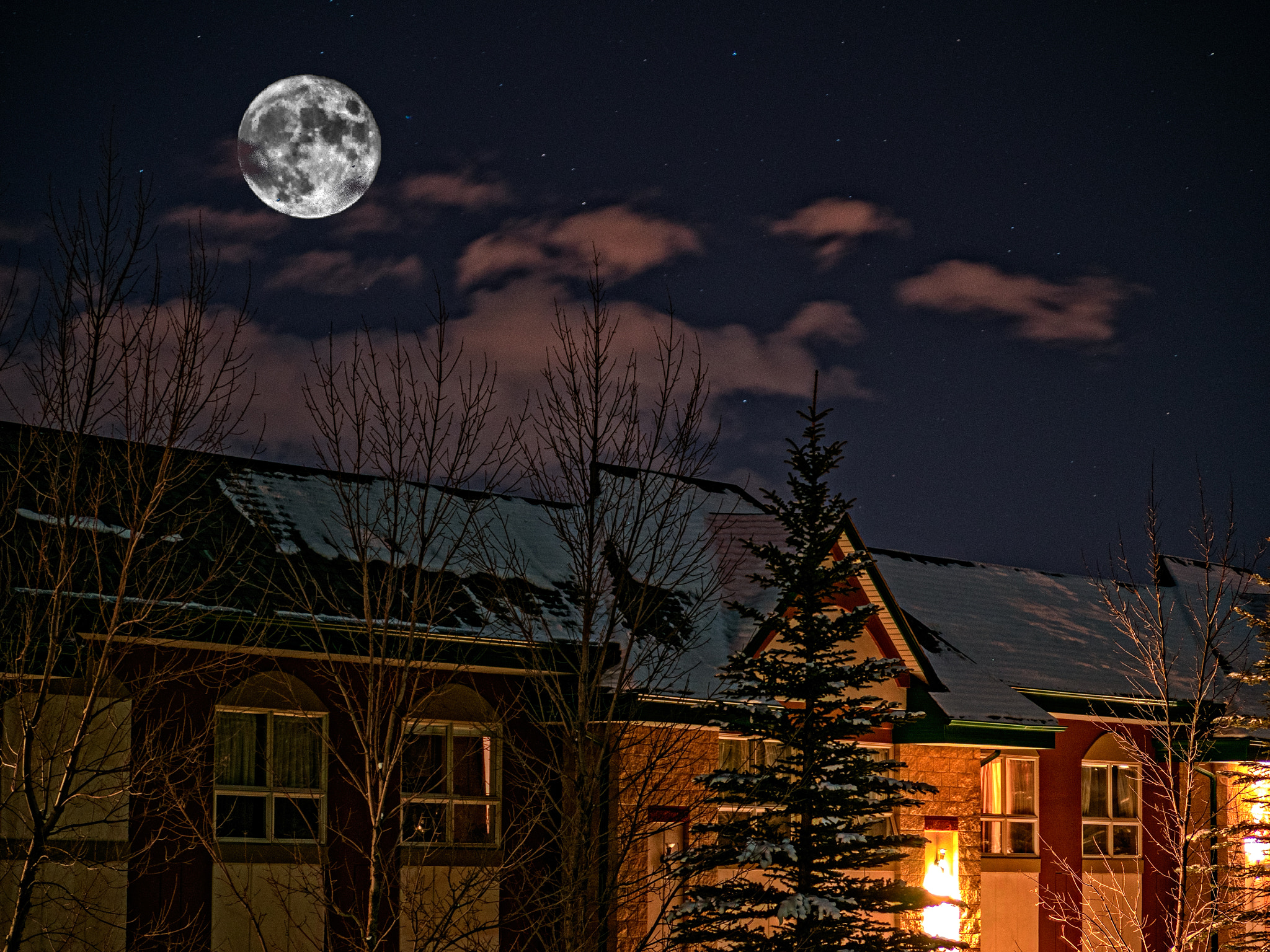 Panasonic Lumix G Vario 45-200mm F4-5.6 OIS sample photo. Christmas full moon photography