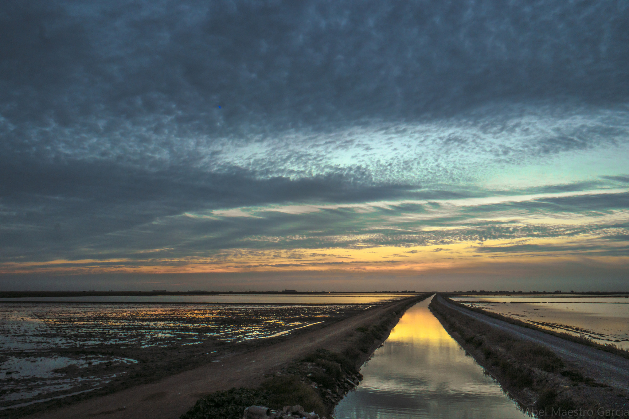 Samsung NX1 + Samsung NX 16mm F2.4 Pancake sample photo. Buscadores de oro photography