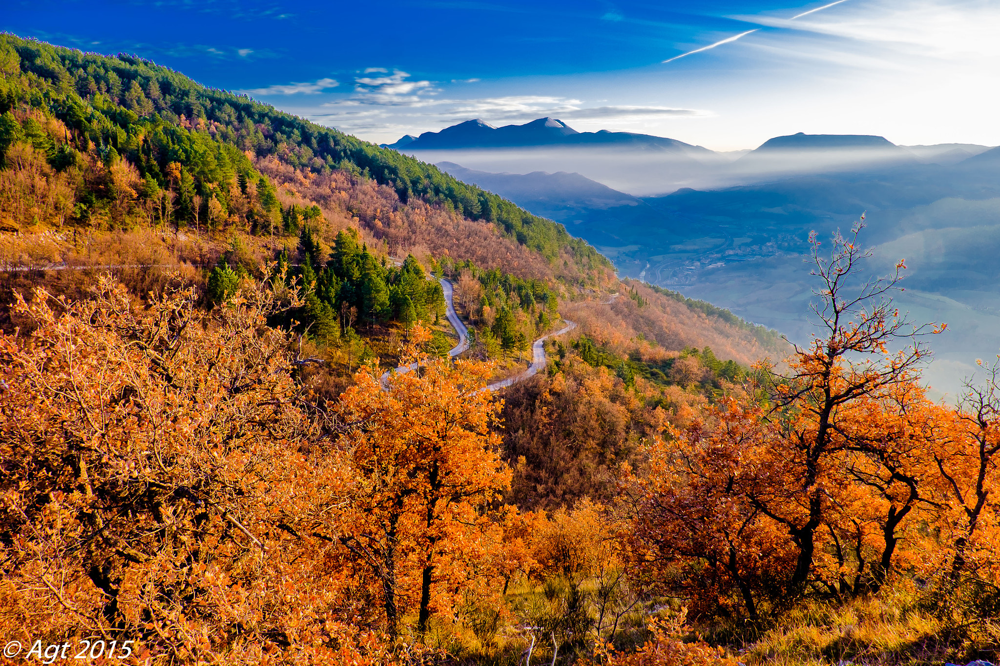 Fujifilm X-E2 + Fujifilm XF 18-135mm F3.5-5.6 R LM OIS WR sample photo. Sunset on the wild mountain photography