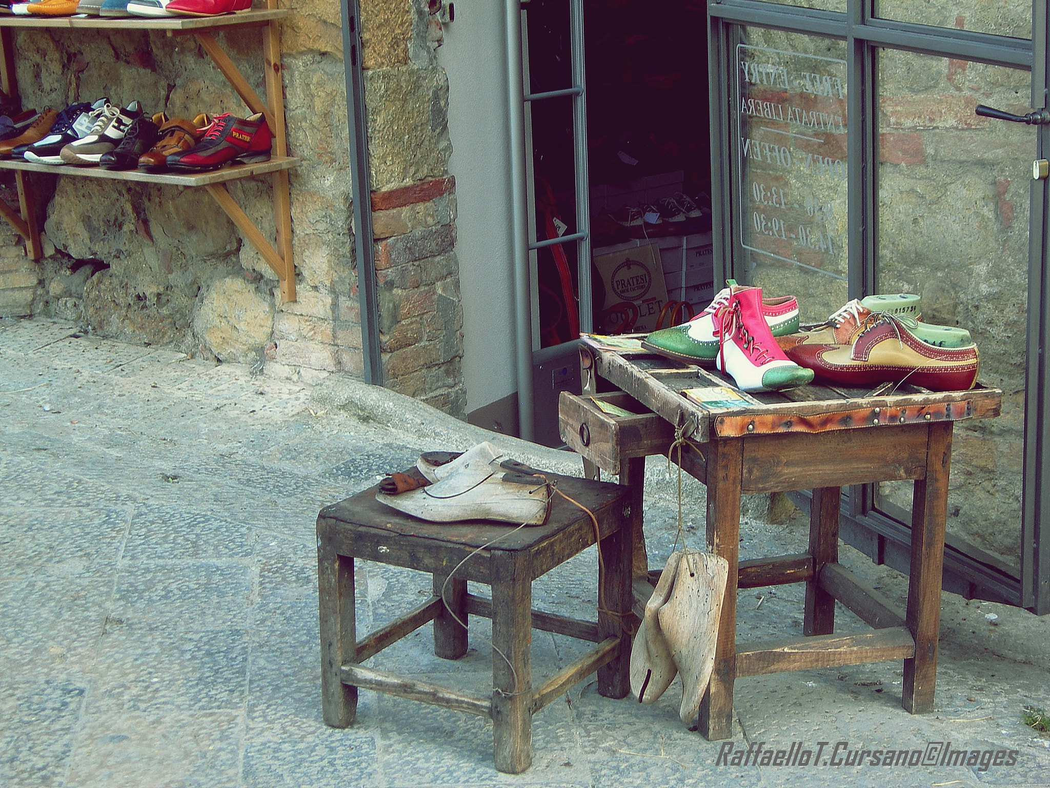 Nikon E7600 sample photo. Old shoemaker. photography