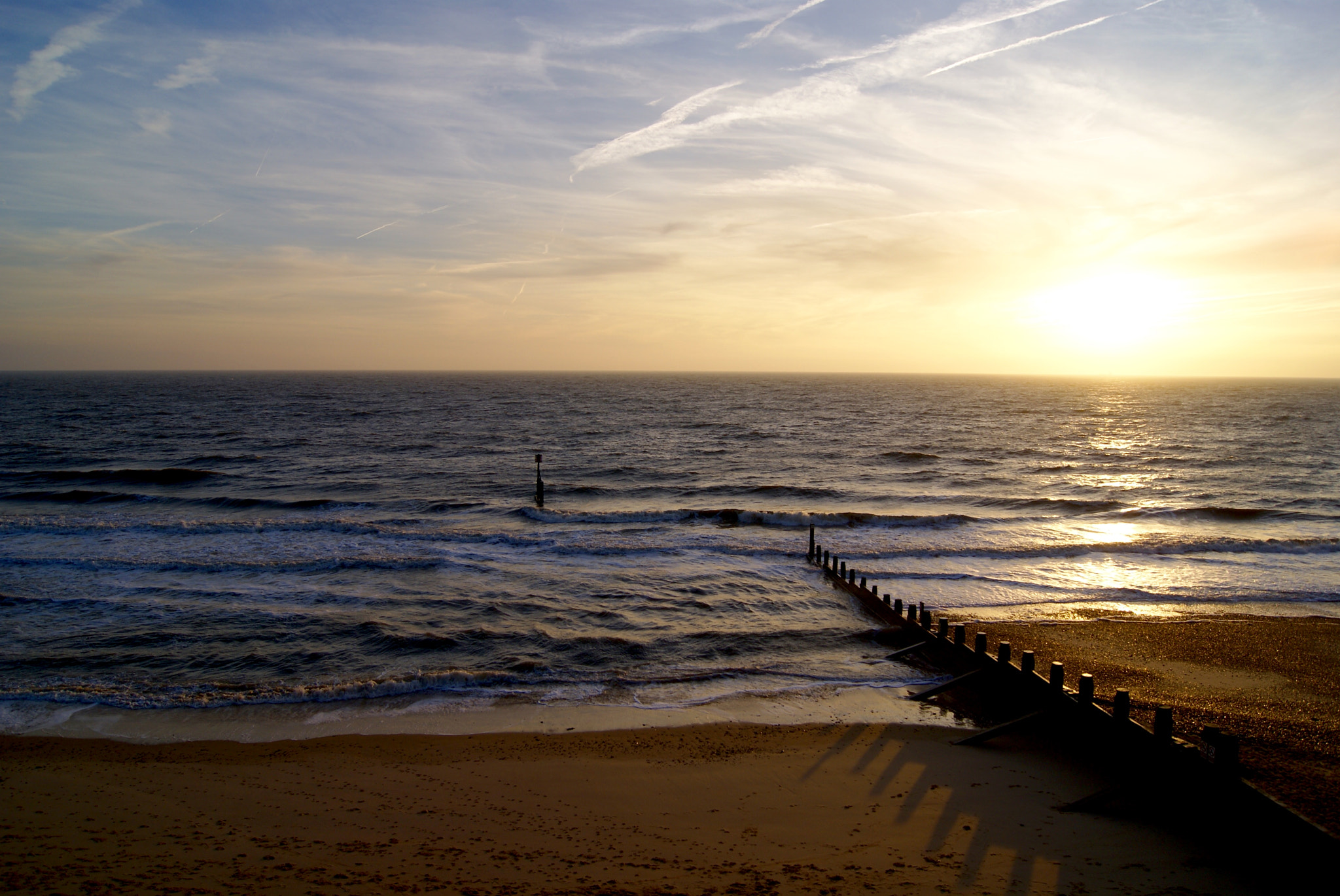 Sony Alpha DSLR-A230 + Sony DT 18-55mm F3.5-5.6 SAM II sample photo. Southwold photography