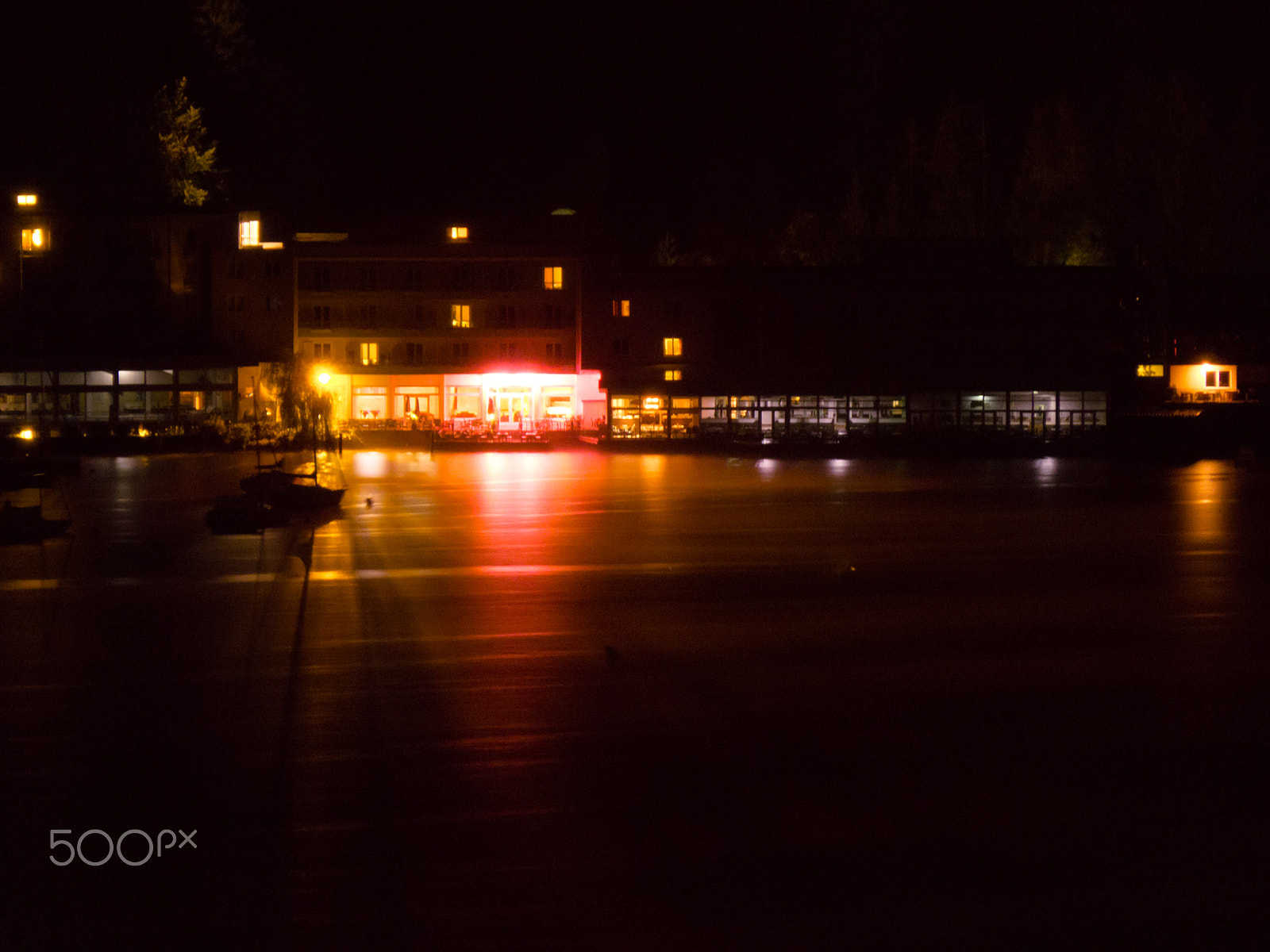 Panasonic Lumix DMC-FZ40 (Lumix DMC-FZ45) + Built-in lens sample photo. Night scenery by the lake photography