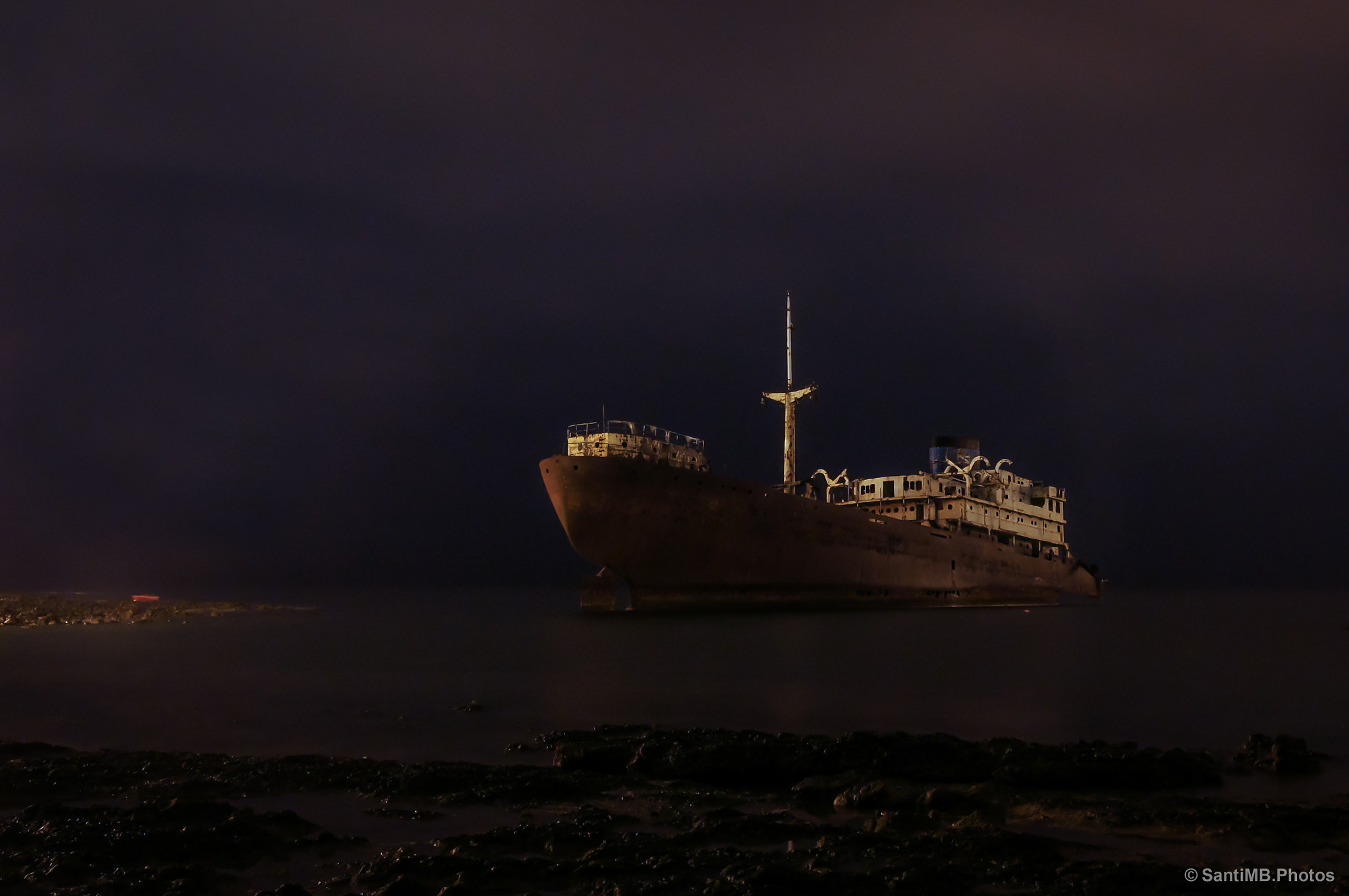 Sony Alpha DSLR-A580 sample photo. Fantasmas photography
