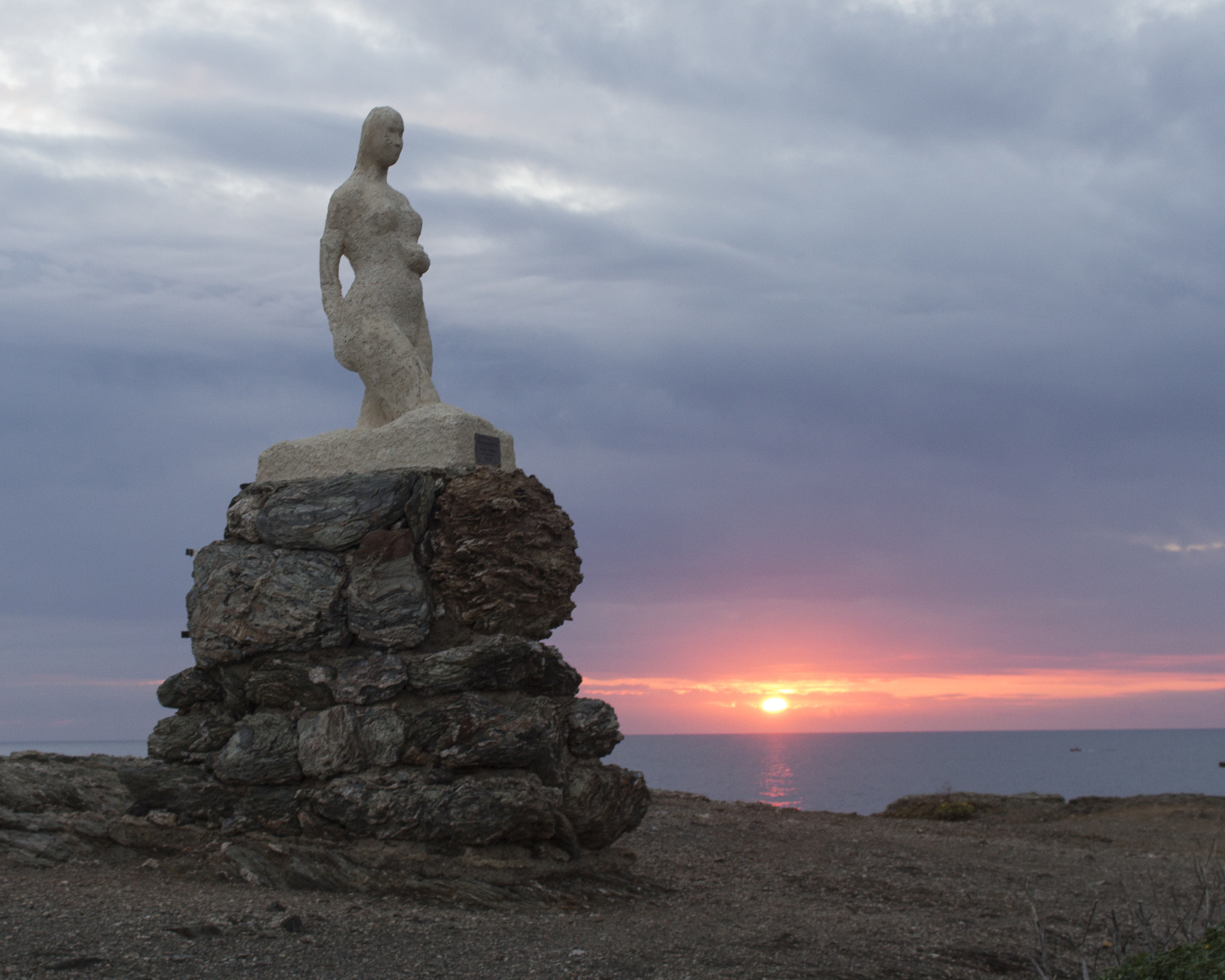 Canon EOS 650D (EOS Rebel T4i / EOS Kiss X6i) sample photo. Le brusc sunset photography