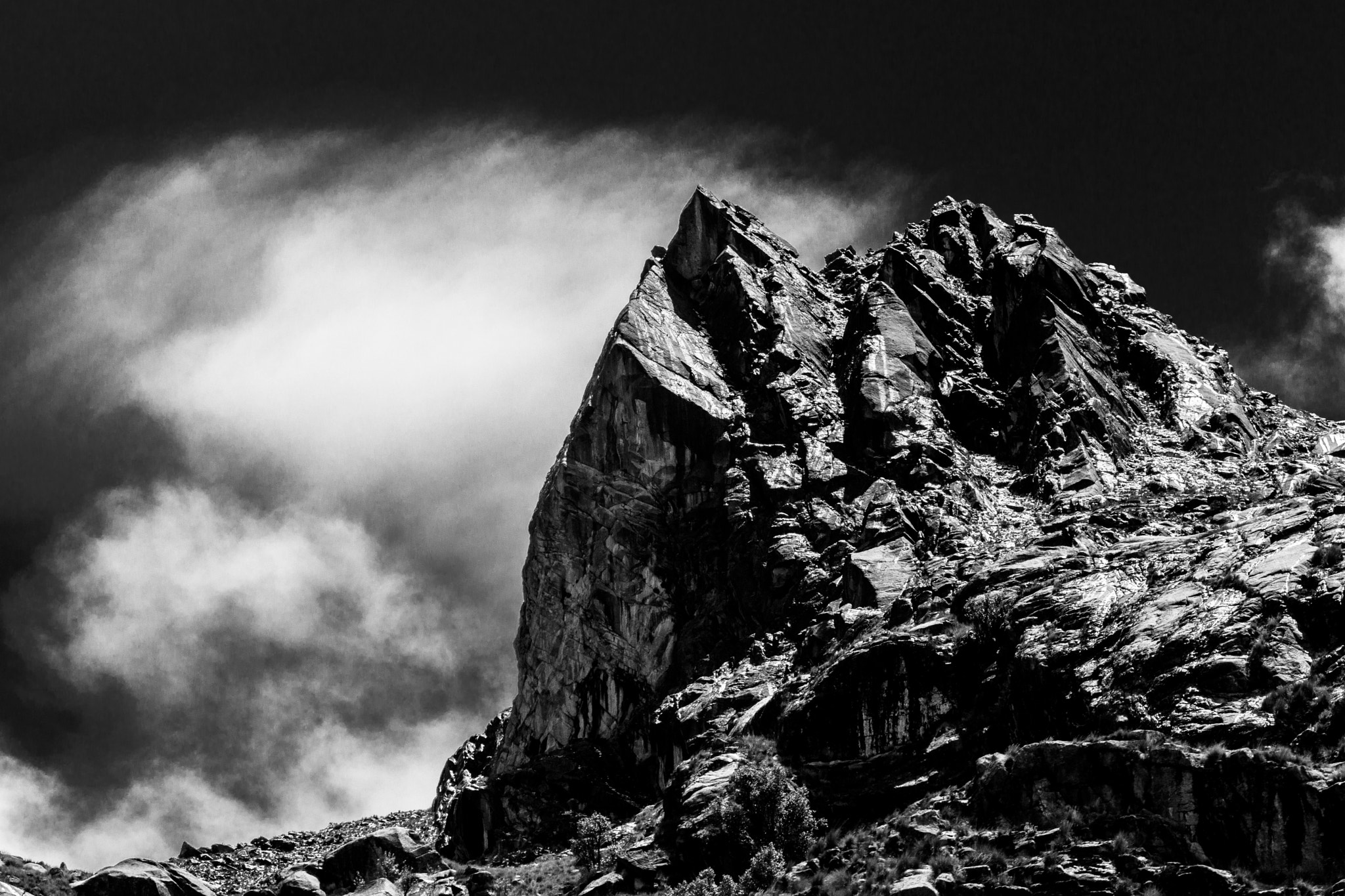 Sony Sonnar T* 135mm F1.8 ZA sample photo. The 5th mountain photography