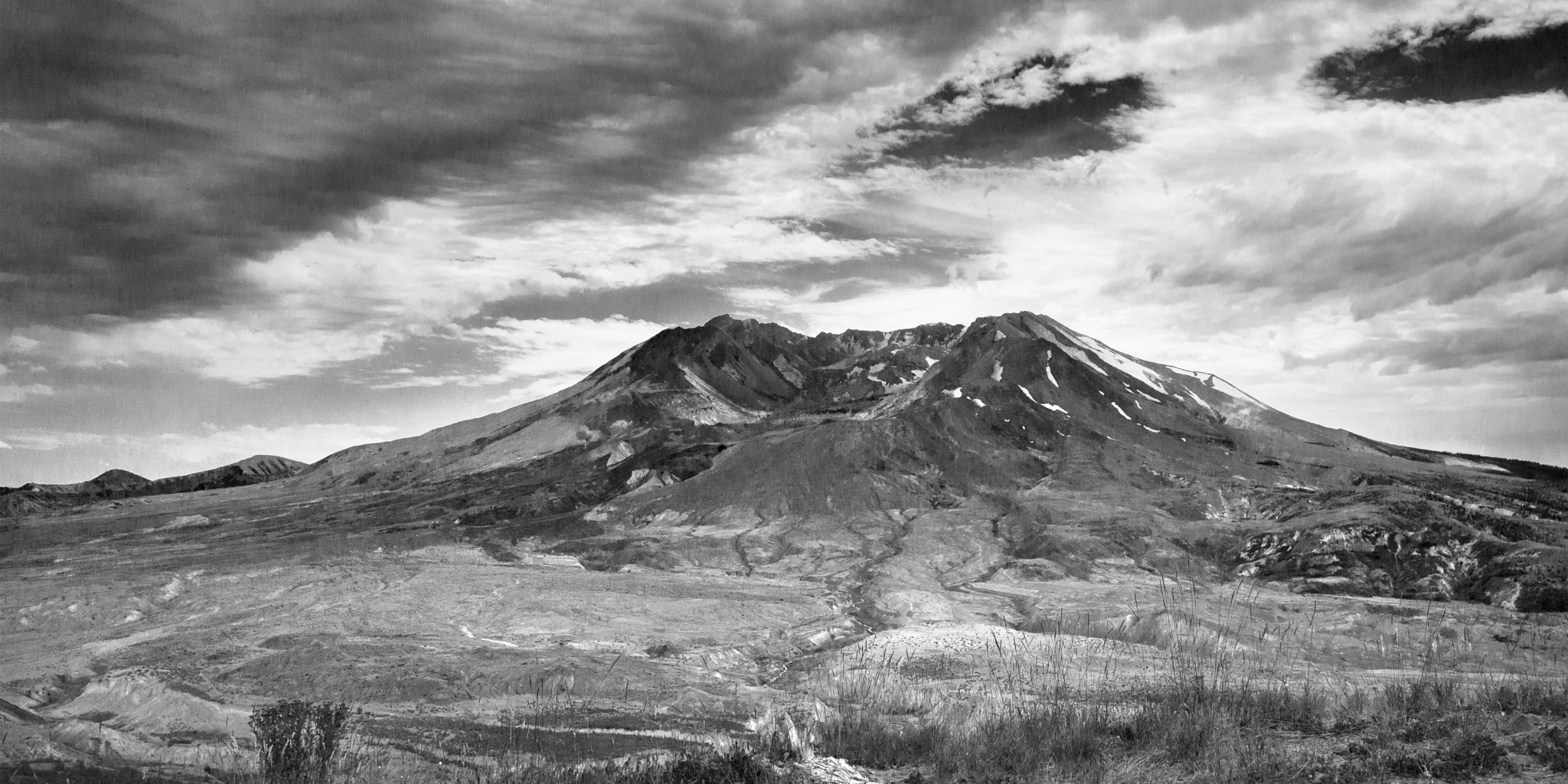 Panasonic Lumix DMC-GH2 + Panasonic Lumix G 20mm F1.7 ASPH sample photo. Mount st helens panorama photography