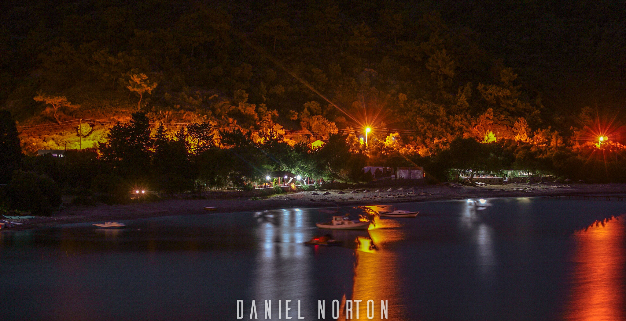 Sony Alpha DSLR-A330 sample photo. Beam of lights photography