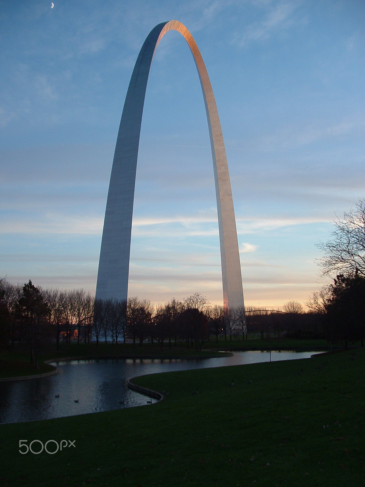 Fujifilm FinePix S3000 sample photo. The st. louis gateway arch photography