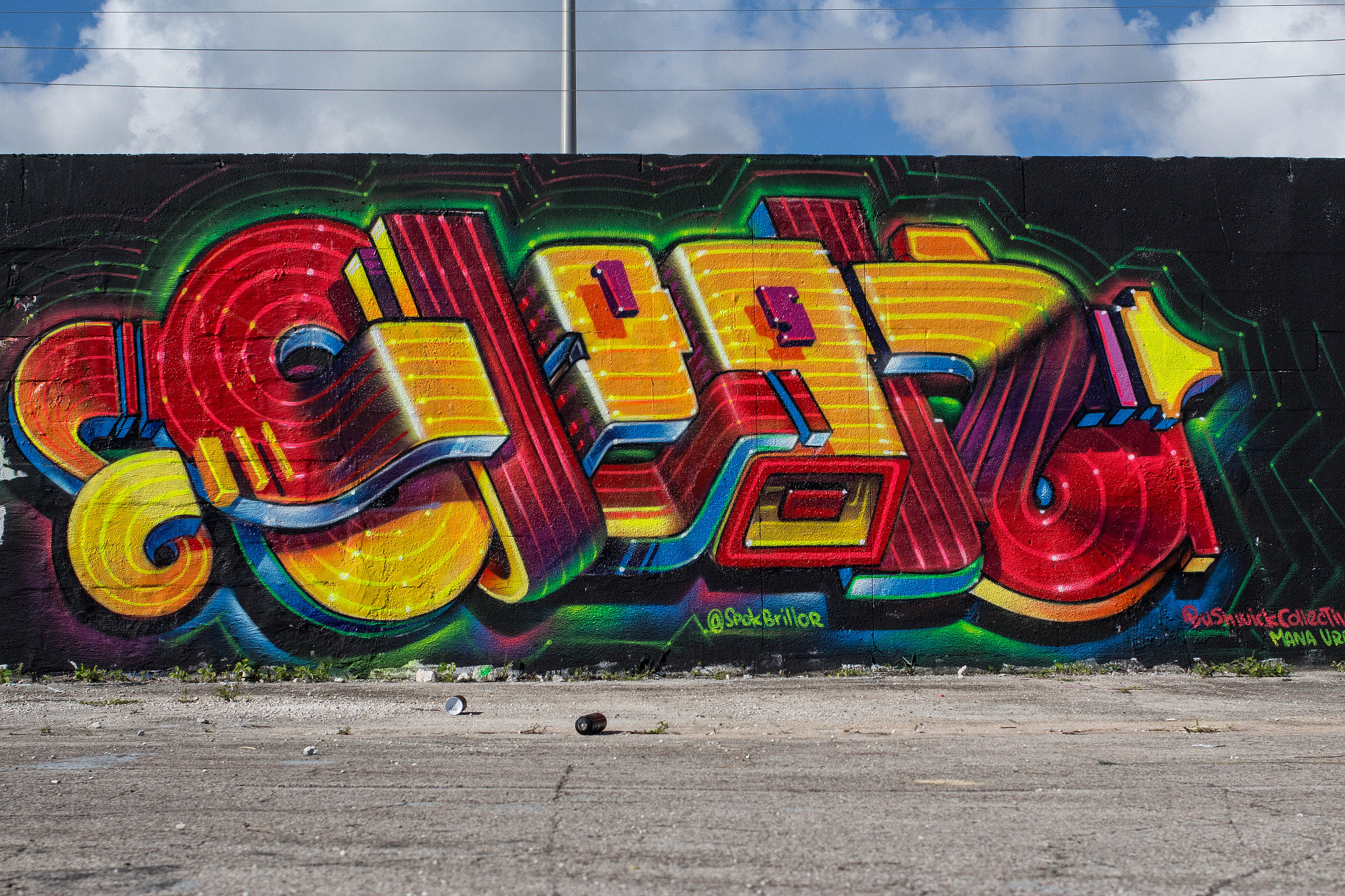 Canon EOS 650D (EOS Rebel T4i / EOS Kiss X6i) + Canon EF 35mm F2 sample photo. Rc cola mural #1 photography