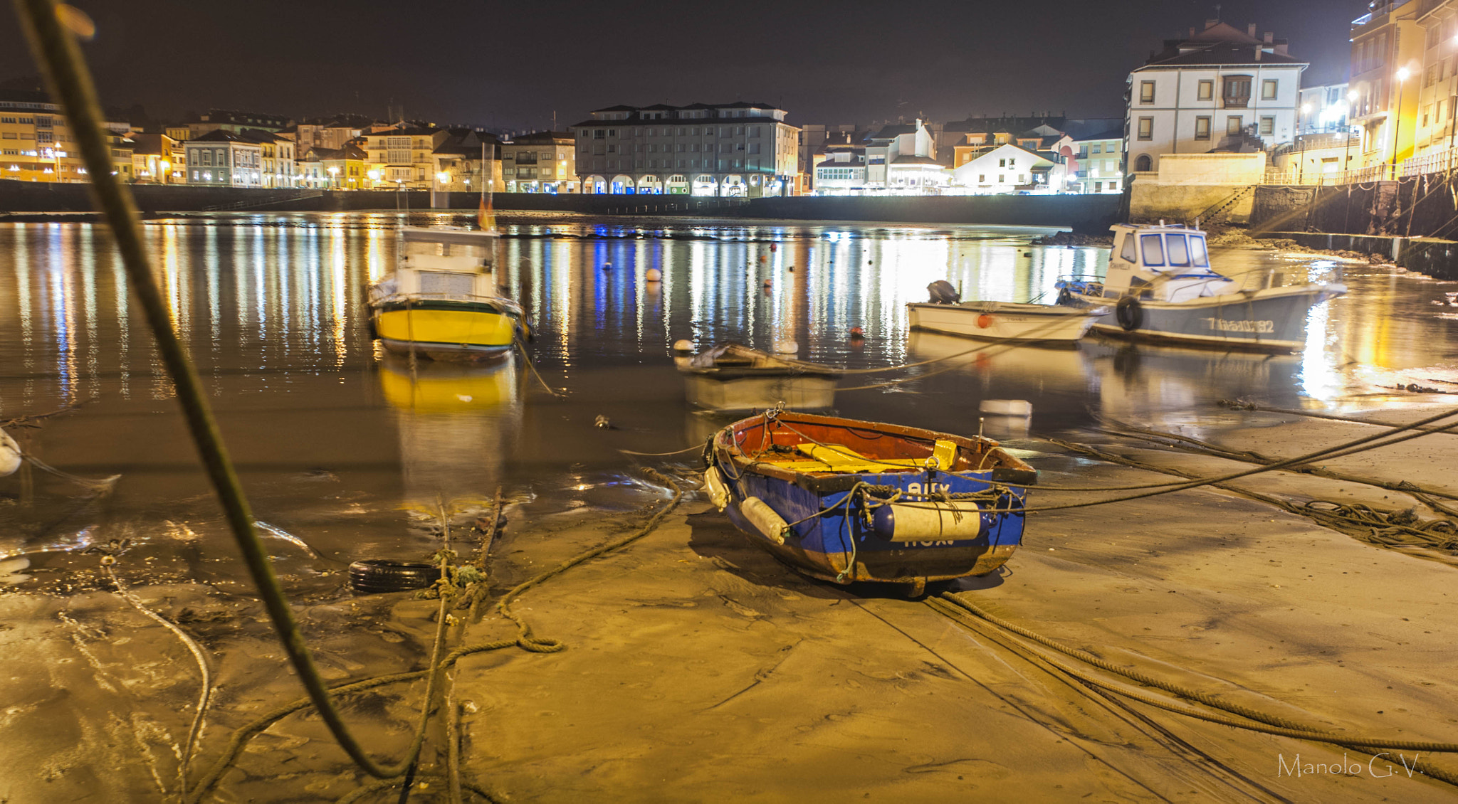 Nikon D90 + Nikon AF Nikkor 24mm F2.8D sample photo. Noche en el puerto. photography