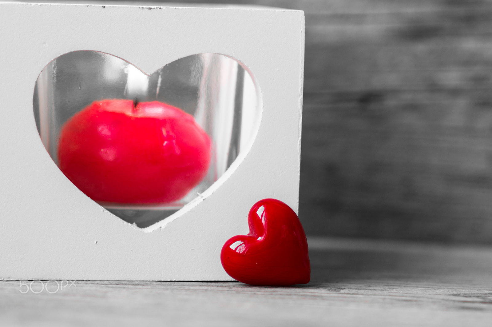 Sony SLT-A55 (SLT-A55V) + Tamron SP AF 90mm F2.8 Di Macro sample photo. Saint valentines day decorations photography