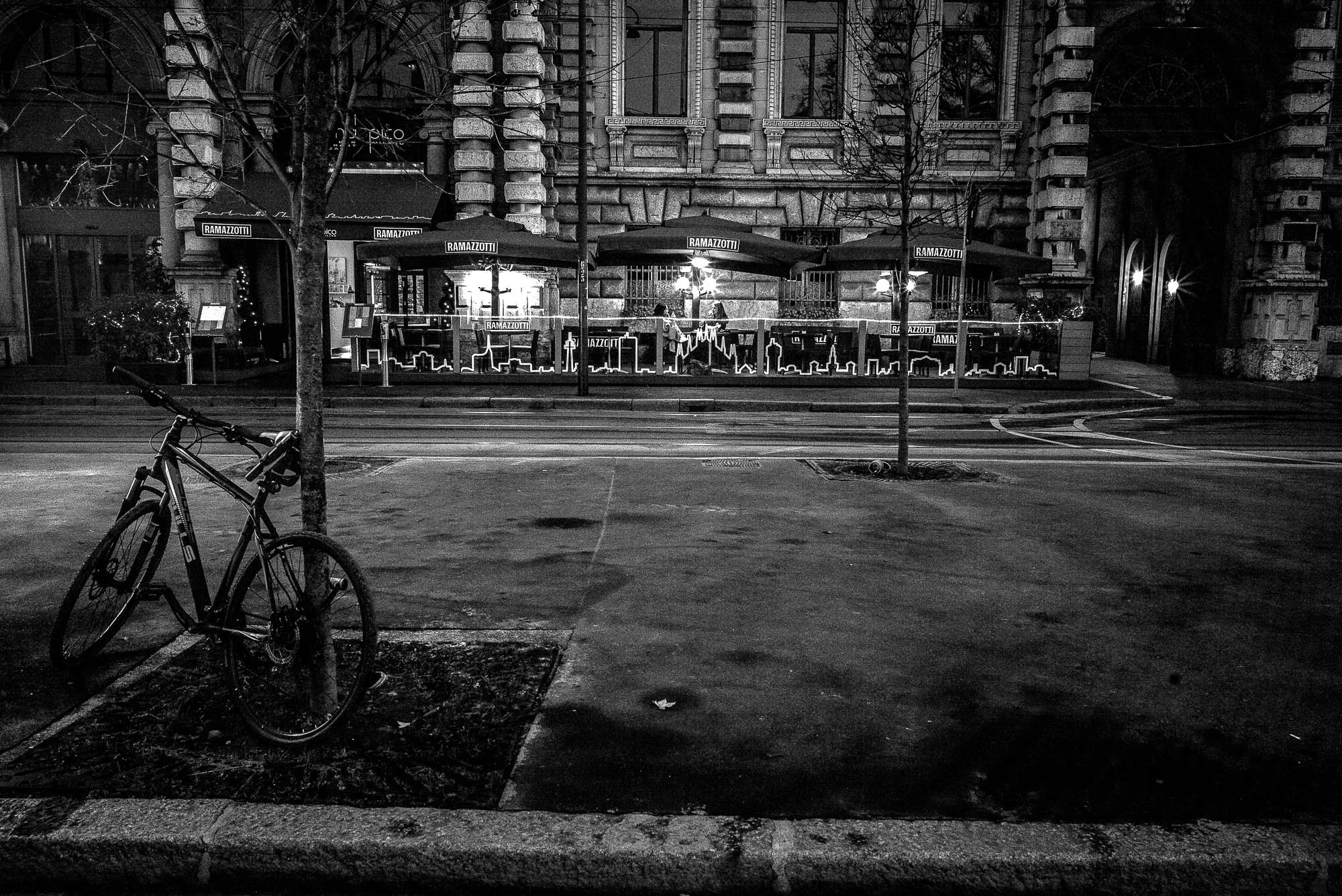Summicron-M 1:2/28 ASPH. sample photo. Citiy lights #13 photography