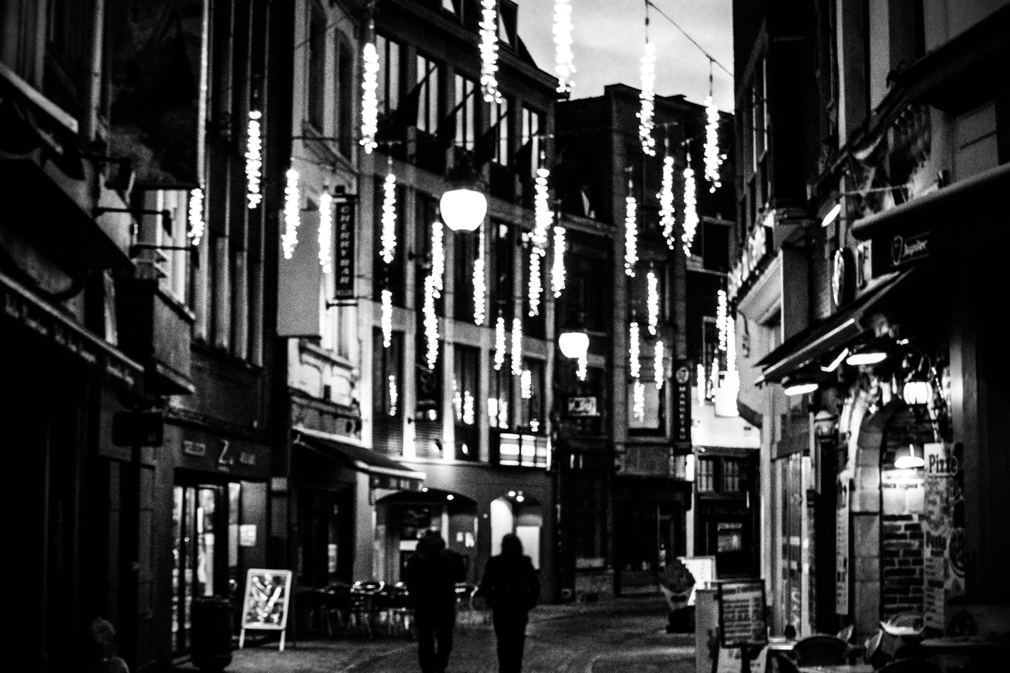 Canon EF 38-76mm f/4.5-5.6 sample photo. Brussel by night photography