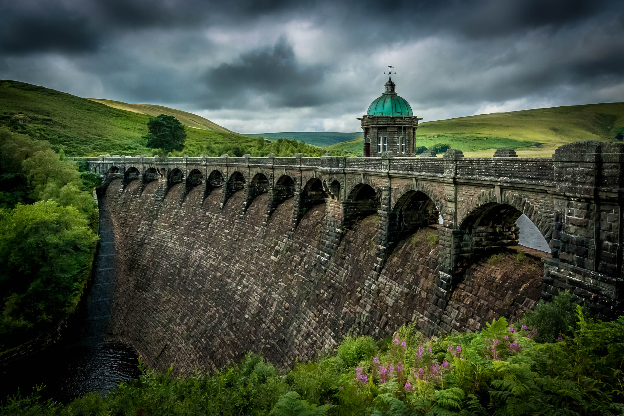 Canon EF-S 10-18mm F4.5–5.6 IS STM sample photo. The storm behind craig goch dam photography