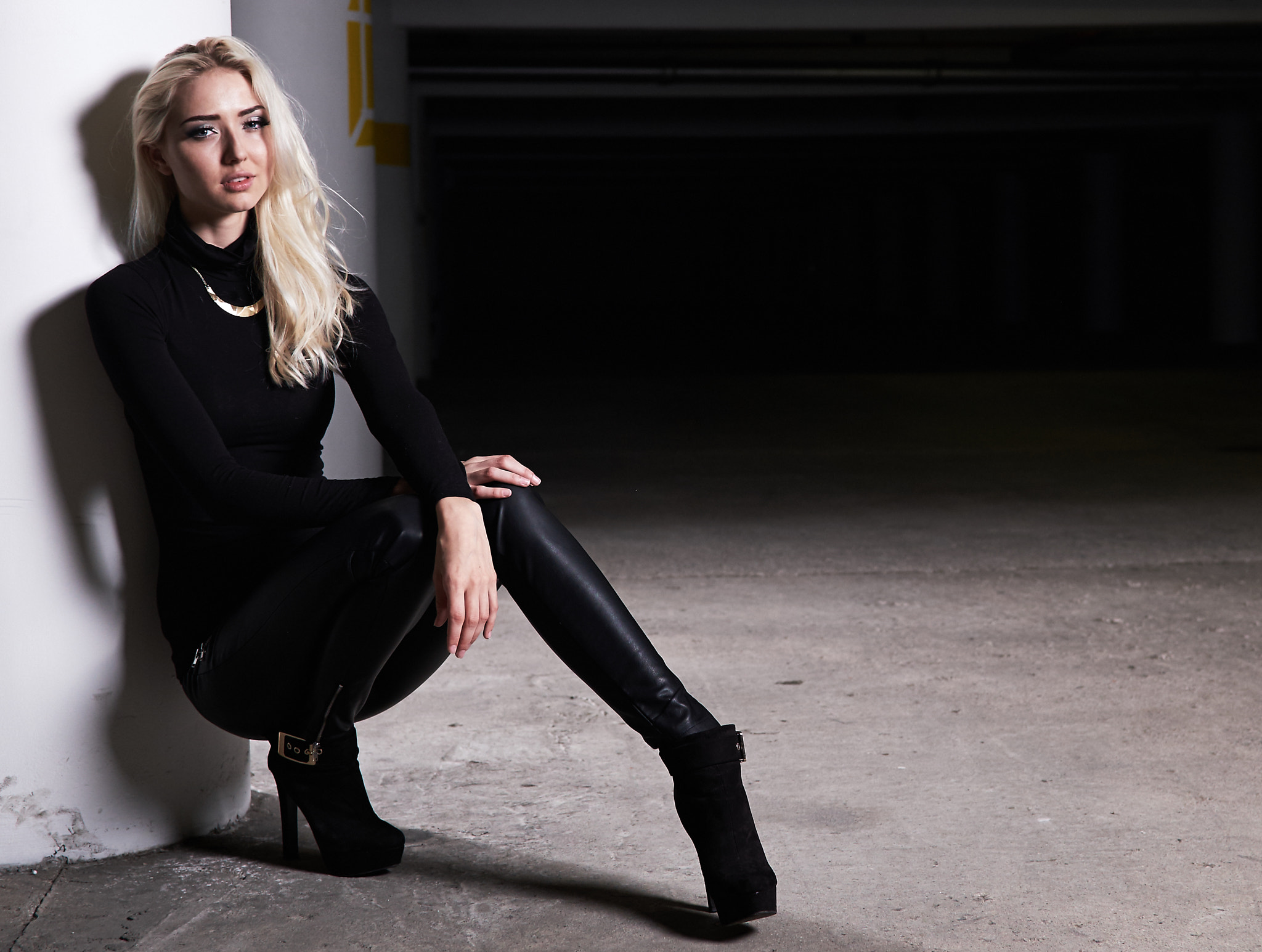 ZEISS Touit 32mm F1.8 sample photo. Model: thea krag photography