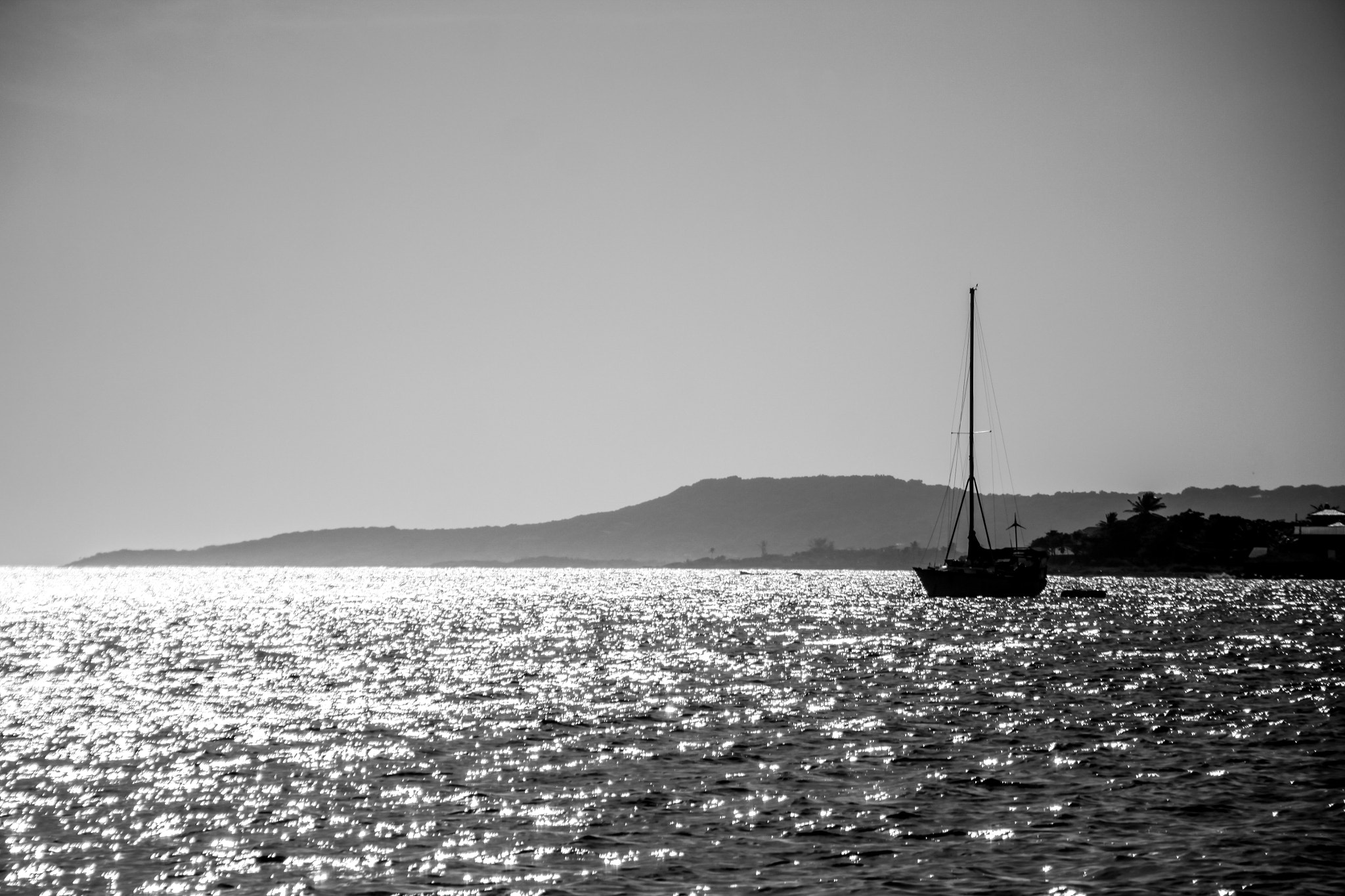 Canon EF-S 18-135mm F3.5-5.6 IS STM sample photo. The ocean and the silhouette photography