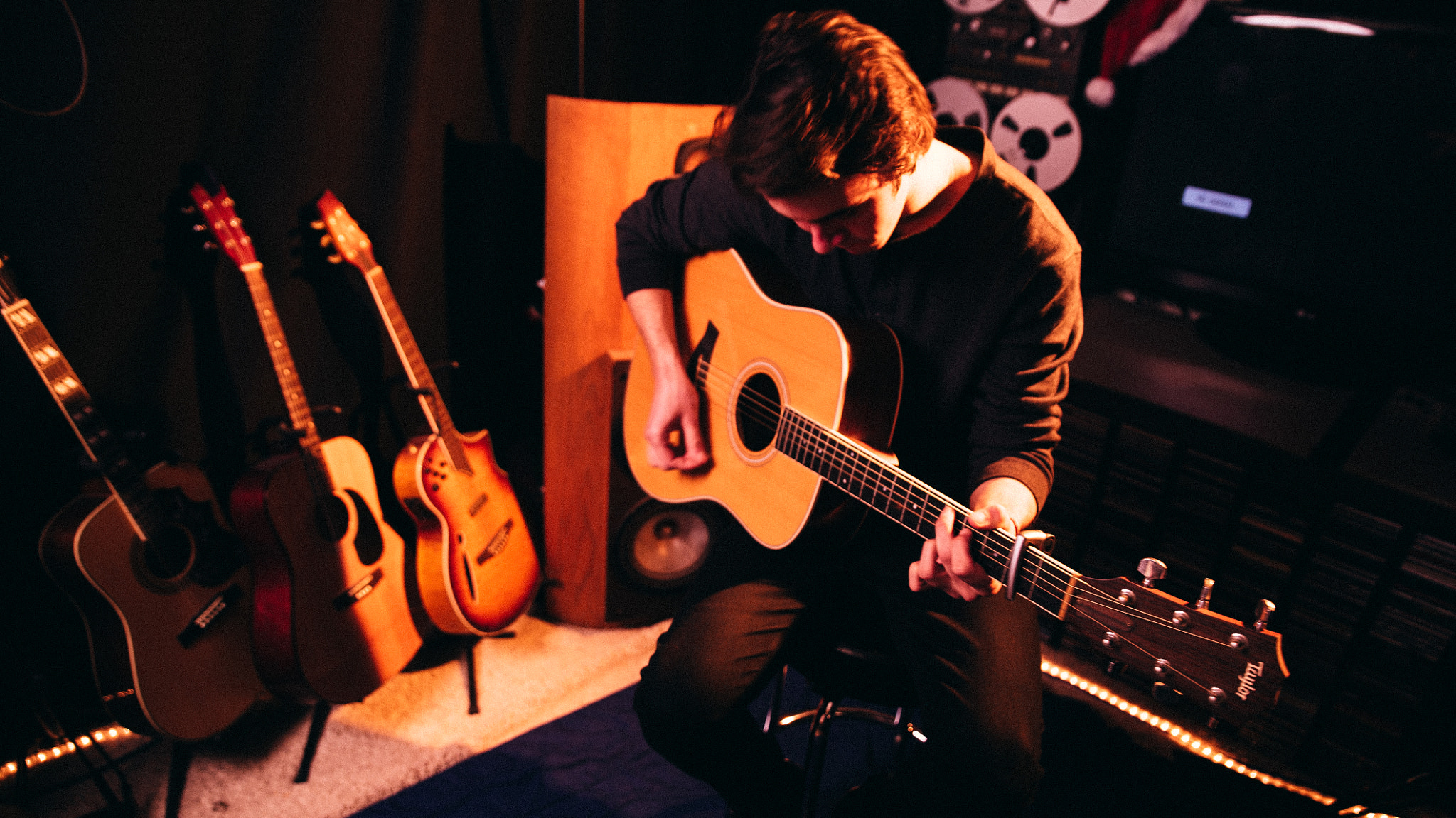 24-70mm F2.8 OSS sample photo. Music photography