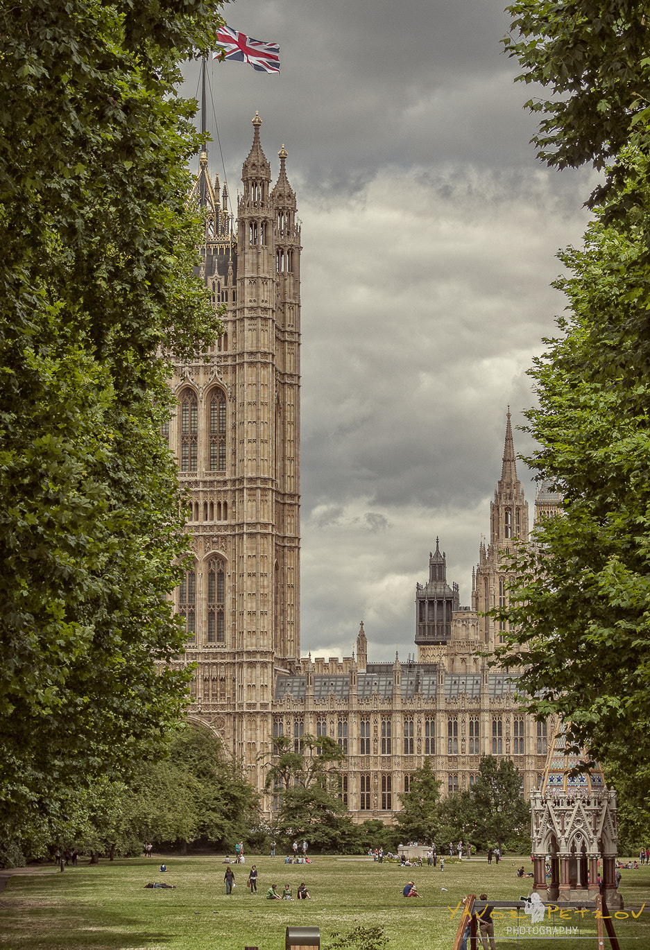 AF Zoom-Nikkor 28-70mm f/3.5-4.5D sample photo. Westminster photography