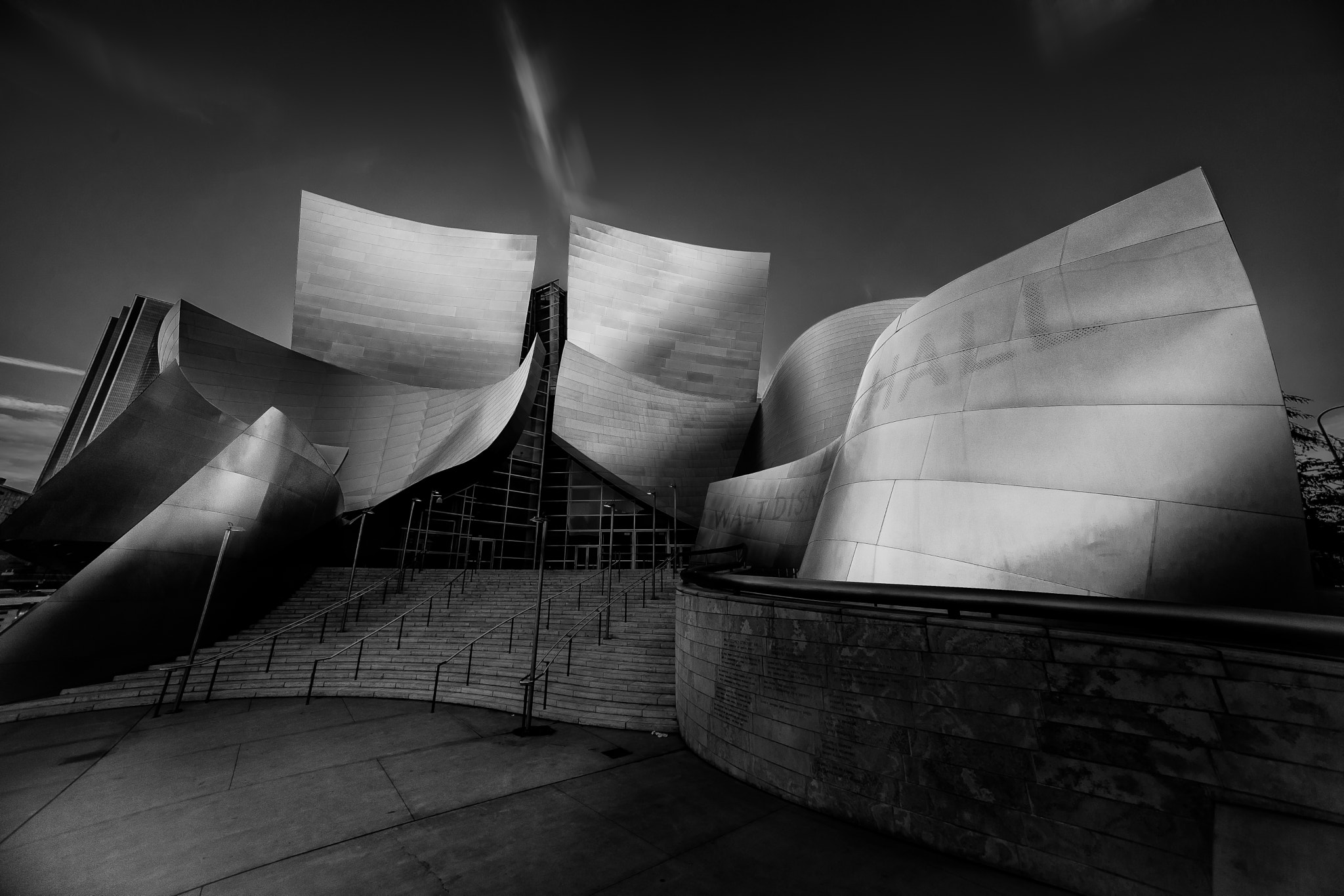 Sony a7 II + Sony E 10-18mm F4 OSS sample photo. Walt disney hall photography