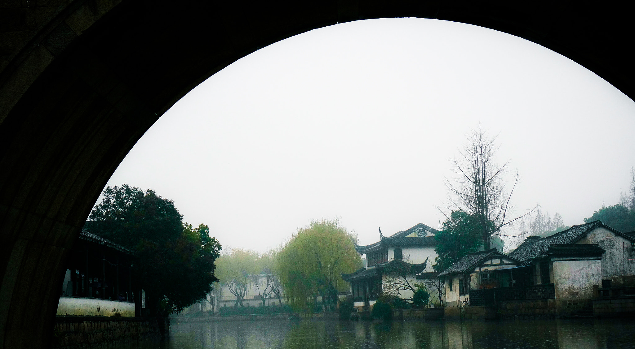 Sony Alpha NEX-5R sample photo. Under the bridge photography