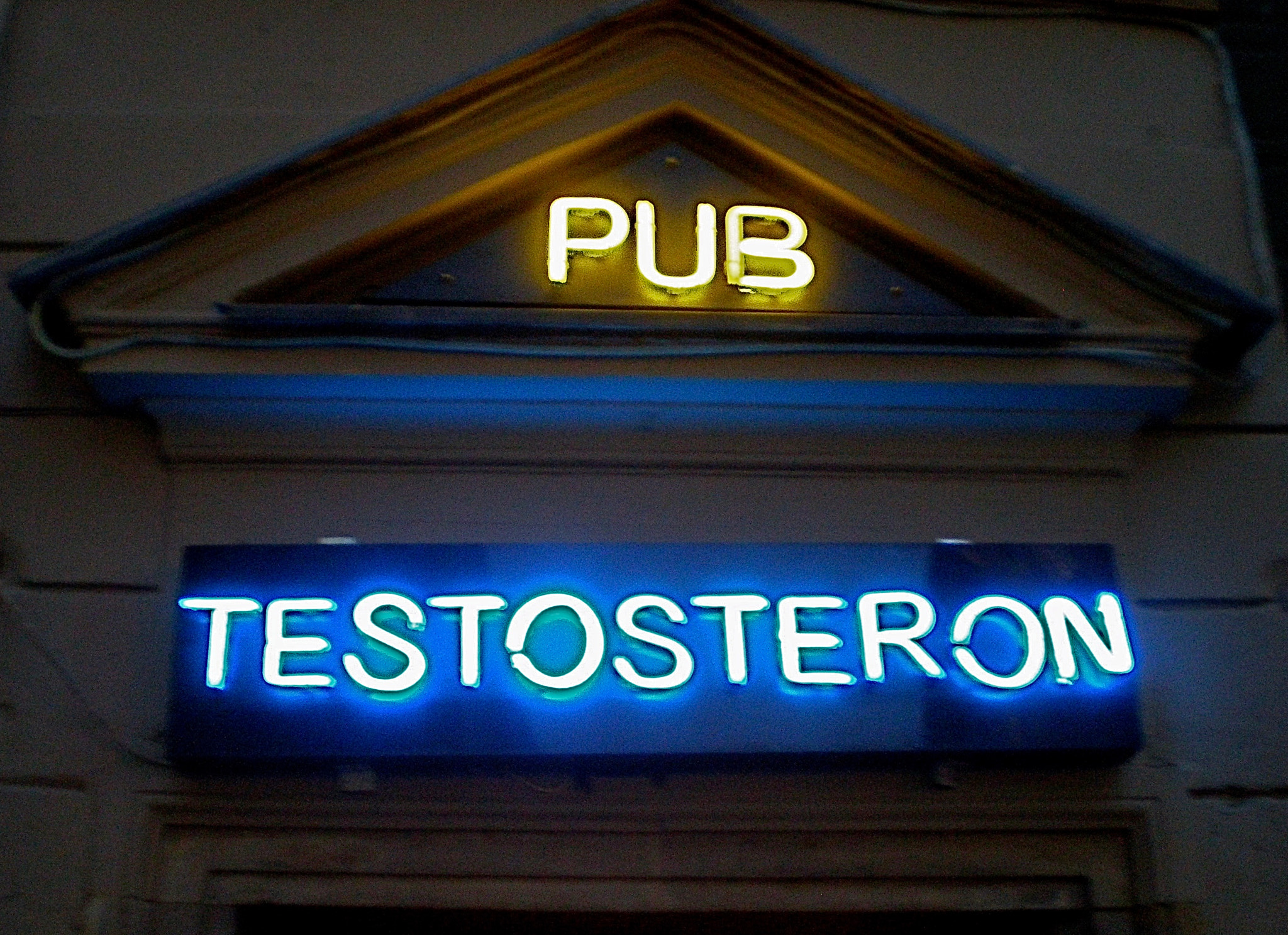 Olympus FE230/X790 sample photo. Warsaw pub photography