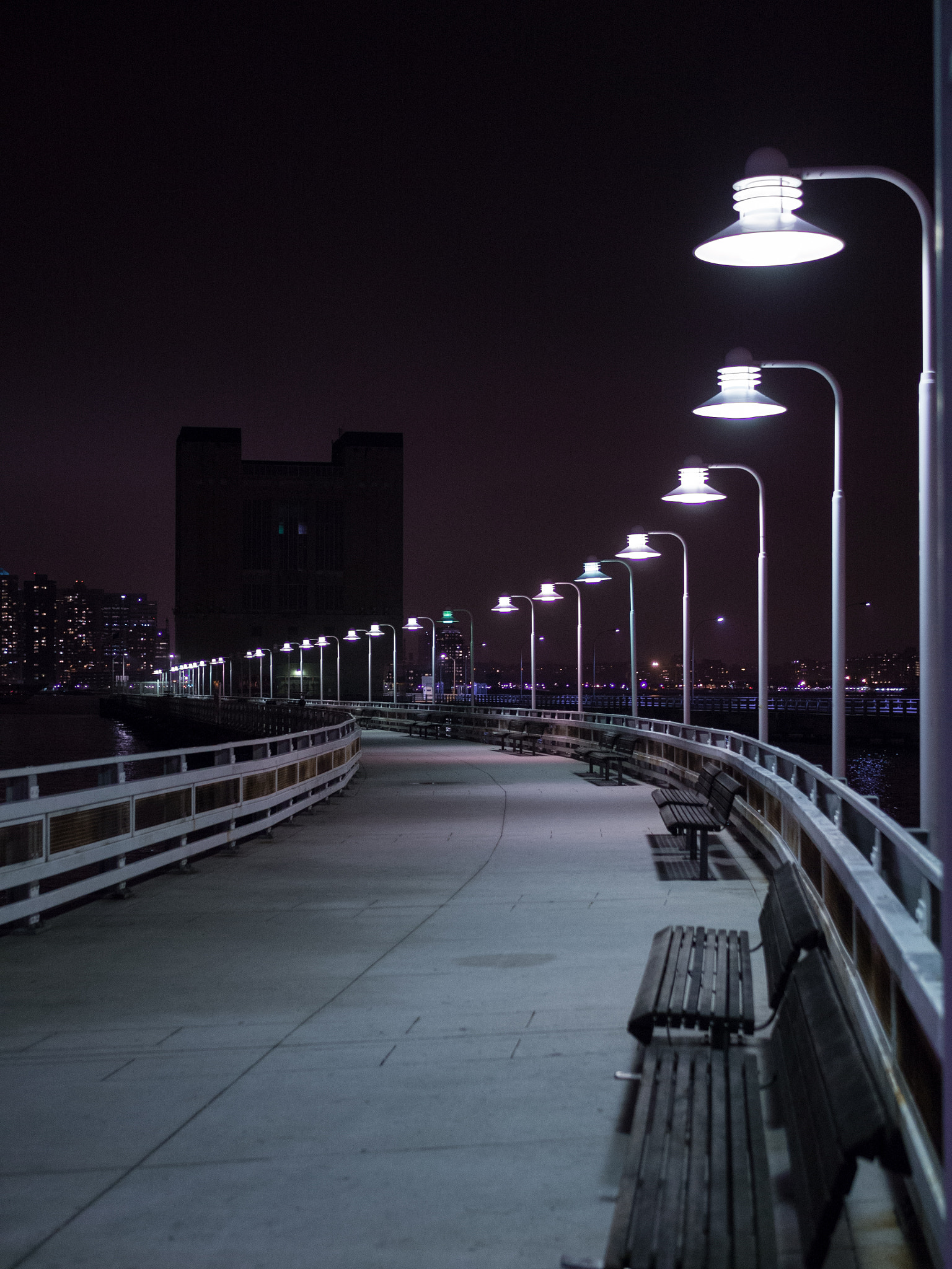 Olympus OM-D E-M5 + LUMIX G 25/F1.7 sample photo. Along the pier photography