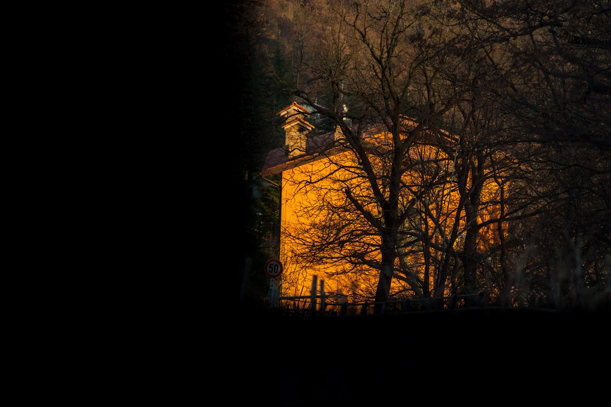 Canon EOS-1D Mark II sample photo. Sunset house photography