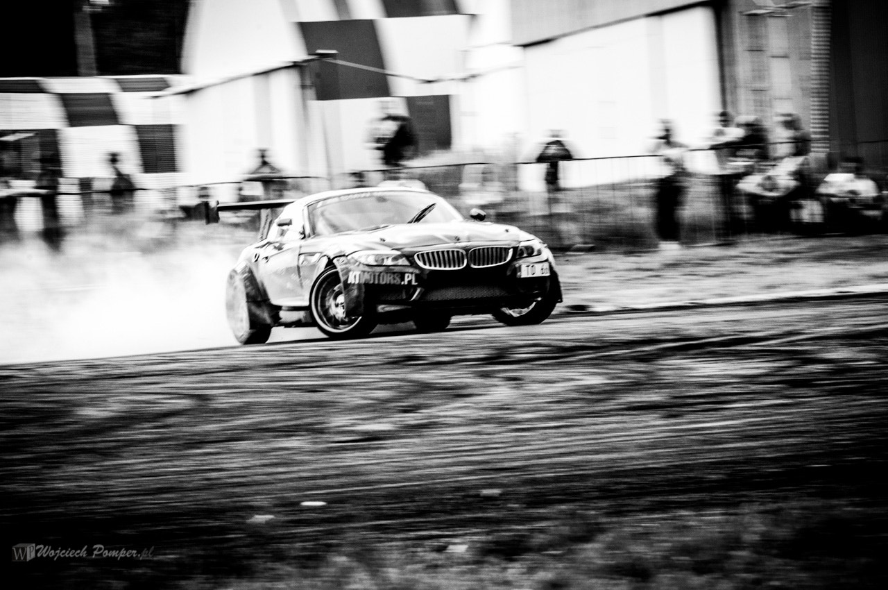 AF-S Zoom-Nikkor 80-200mm f/2.8D IF-ED sample photo. Drifting photography