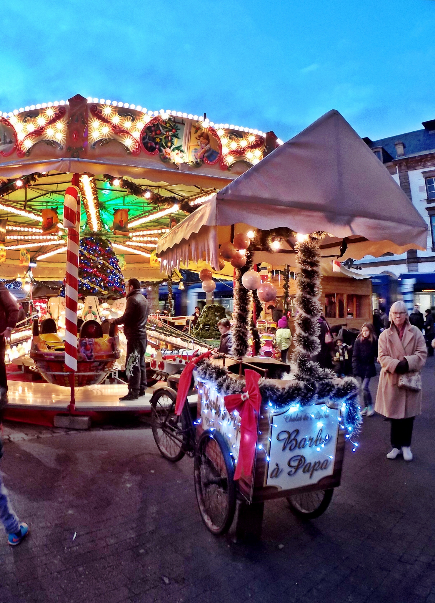 HTC RE sample photo. Marché de noël strasbourgeois photography