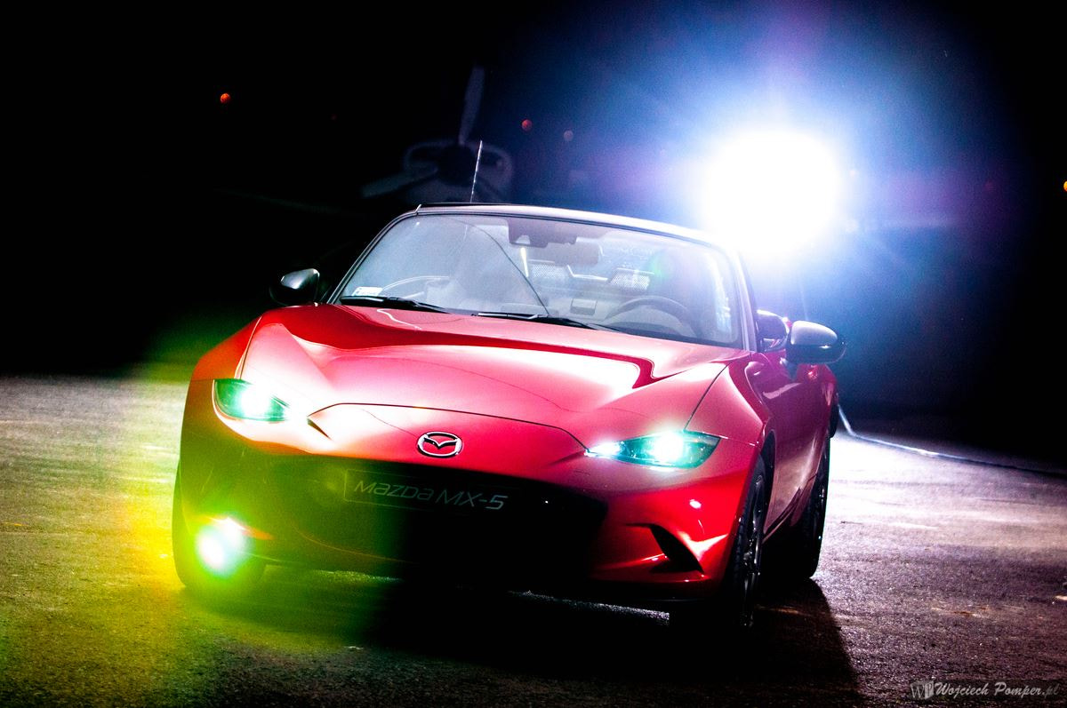 AF-S Zoom-Nikkor 80-200mm f/2.8D IF-ED sample photo. Mazda mx5 photography