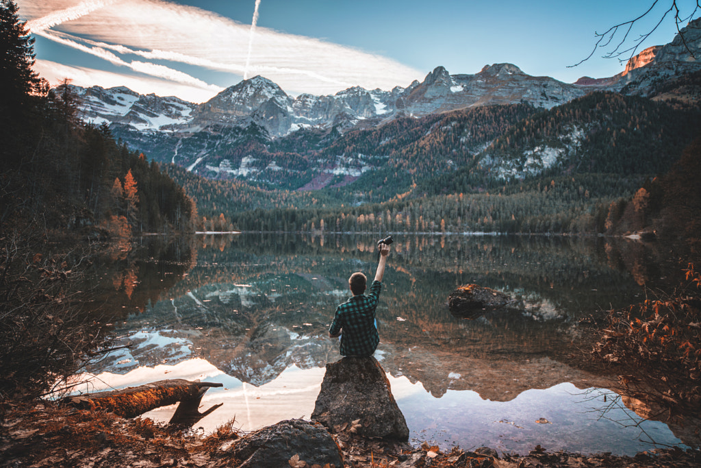 An Explorer and his world. by Mattia Bonavida on 500px.com