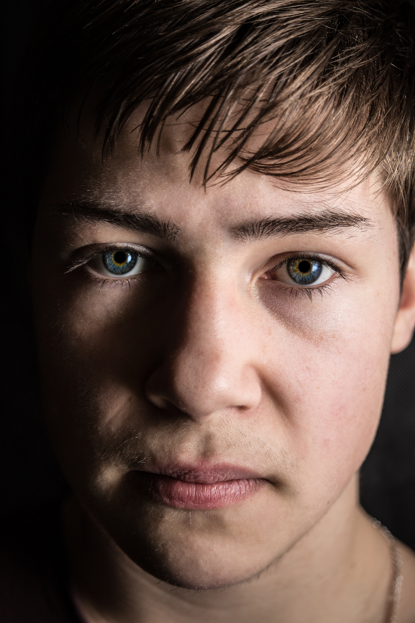 Canon EF 28-80mm f/3.5-5.6 USM sample photo. Face photography