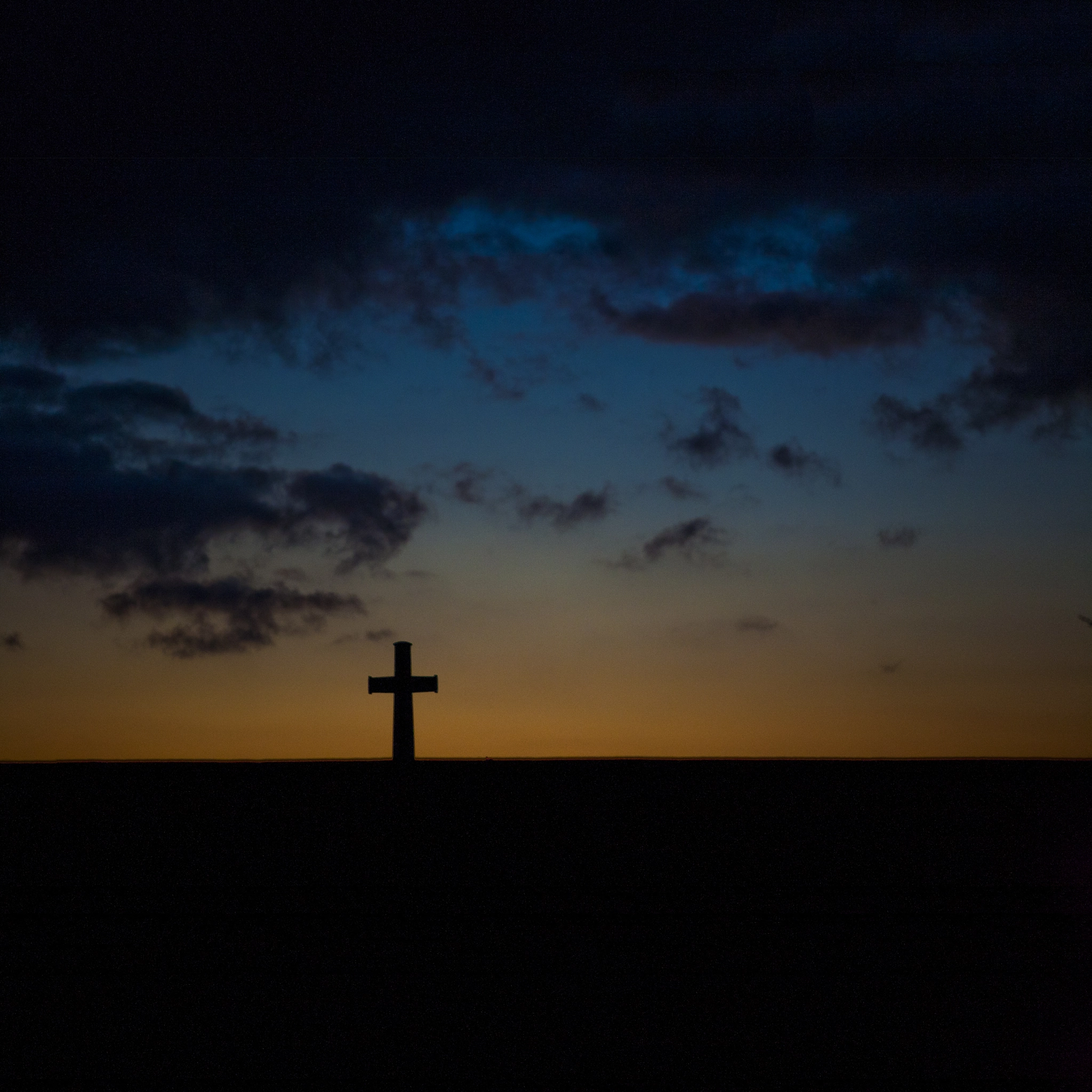 Canon EOS 5D + Canon EF 200mm F2.8L II USM sample photo. Paschendale cemeteries photography