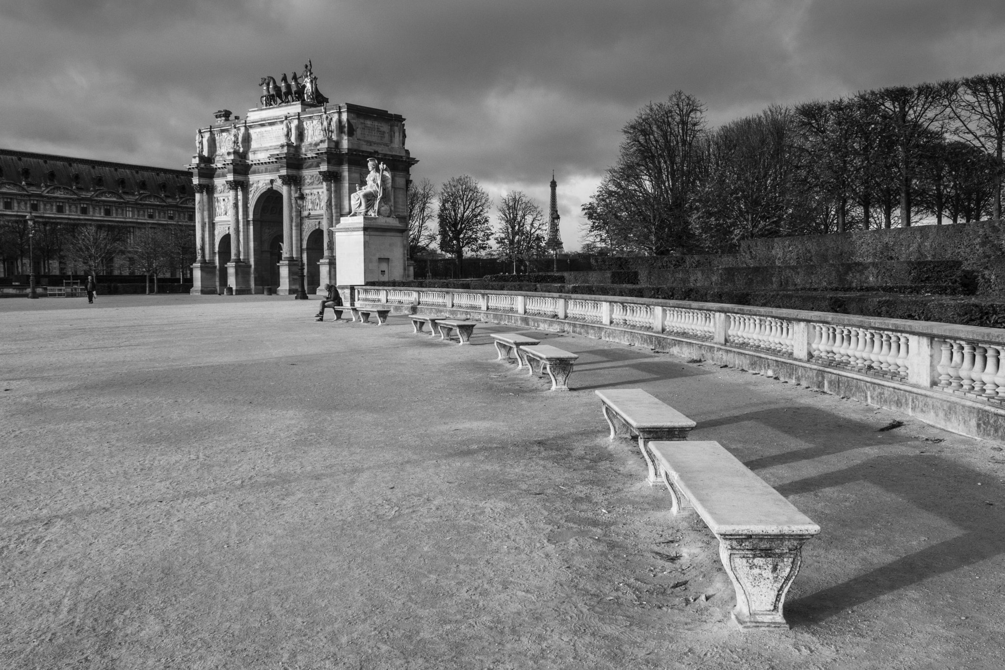 Nikon D7200 + Nikon AF Nikkor 24mm F2.8D sample photo. Alone on the bench photography