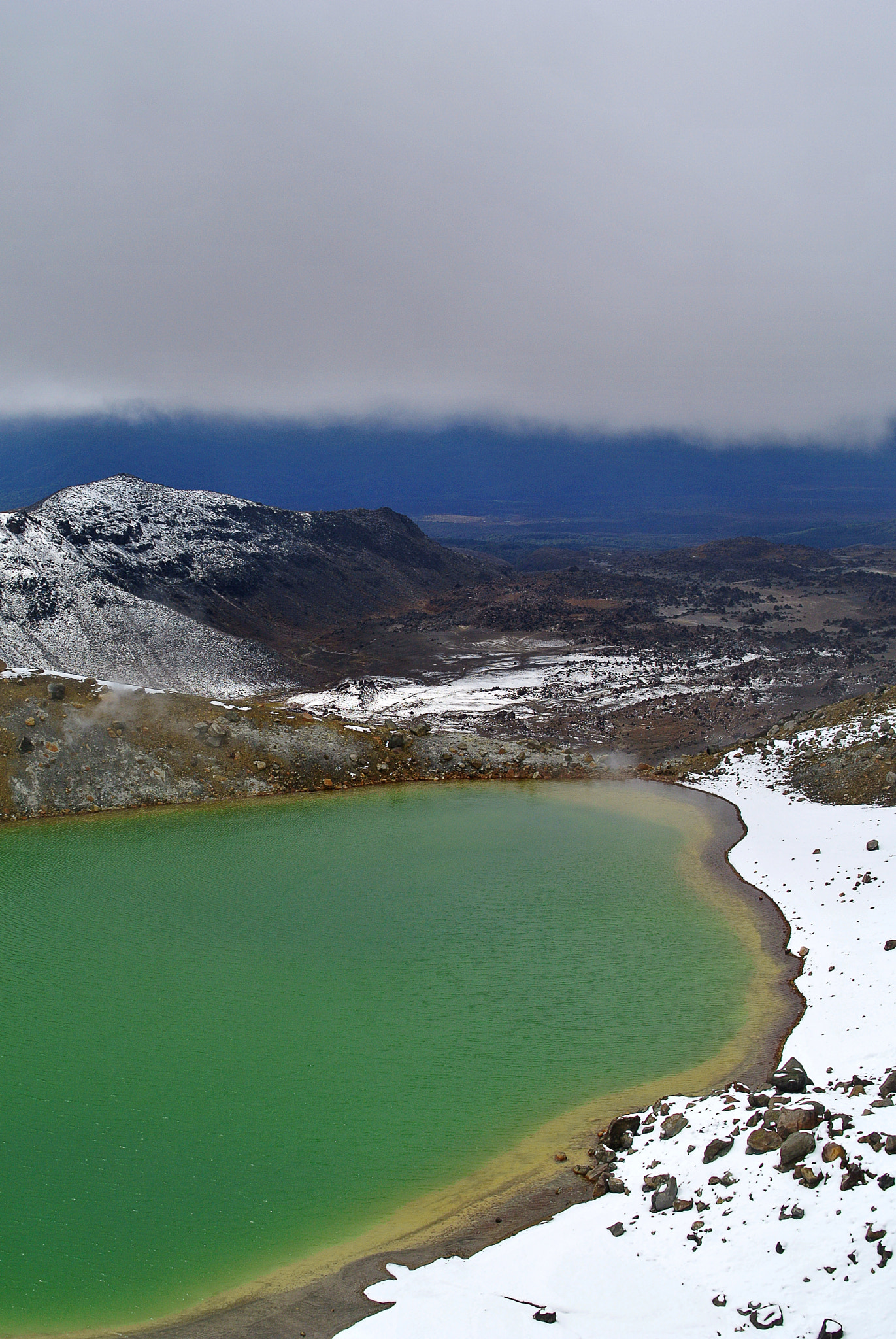 Nikon 1 V1 + Nikon 1 Nikkor 18.5mm F1.8 sample photo. Tongariro national park crossing - new zealand photography