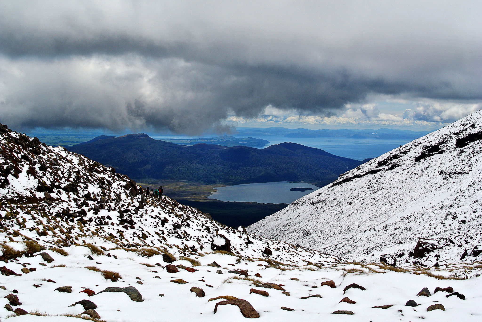 Nikon 1 V1 + Nikon 1 Nikkor 18.5mm F1.8 sample photo. Tongariro national park crossing - new zealand photography