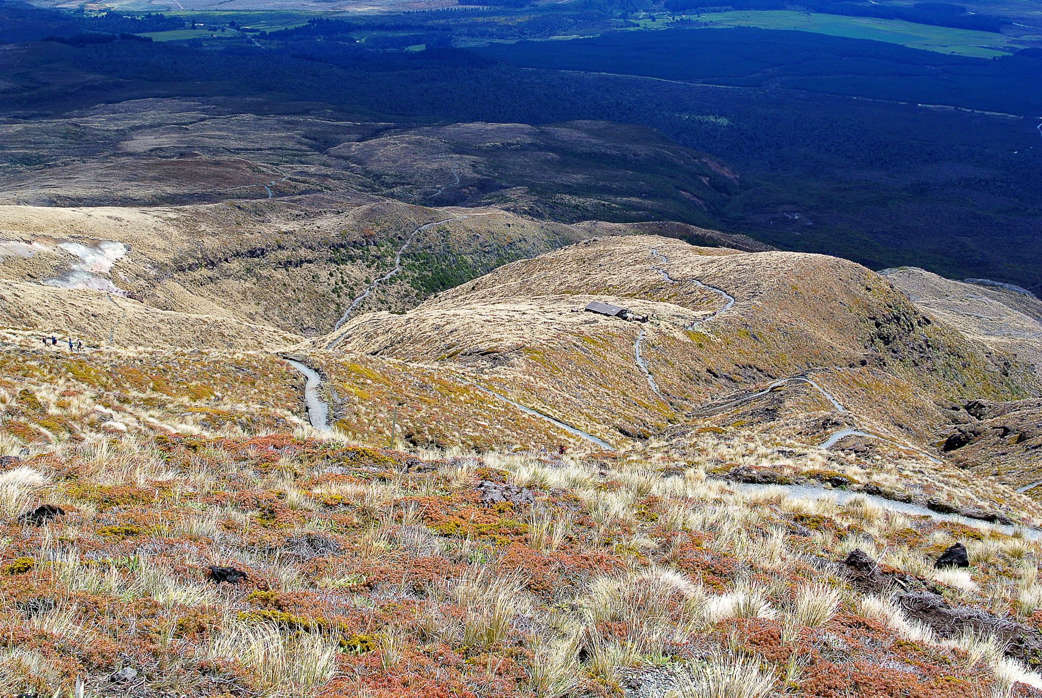 Nikon 1 V1 + Nikon 1 Nikkor 18.5mm F1.8 sample photo. Tongariro national park crossing - new zealand photography