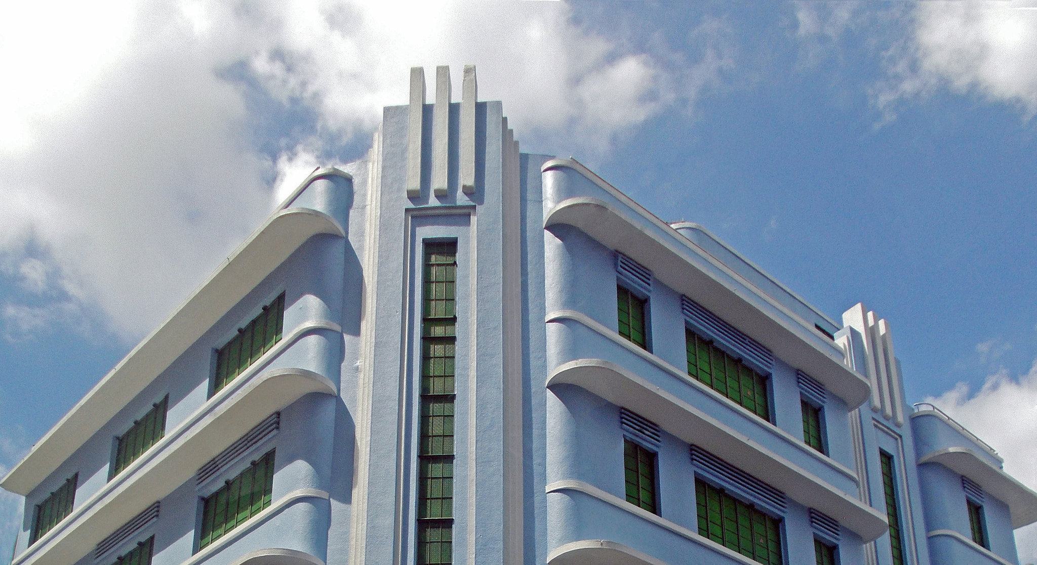 Nikon COOLPIX L27 sample photo. The building of singapore photography