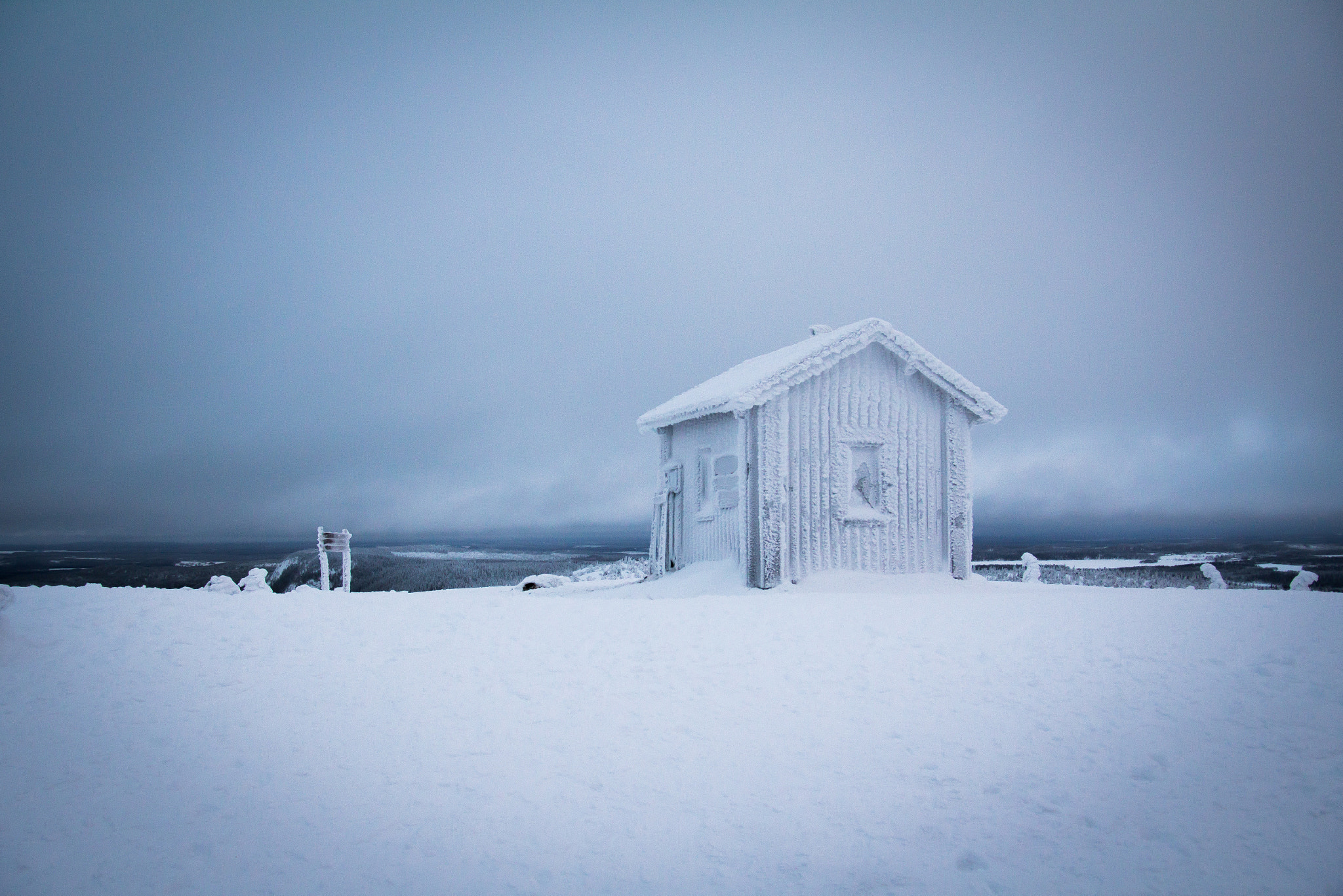 Canon EOS 60D + Tokina AF-X Pro 16-50mm F2.8 DX sample photo. Snowy hut photography