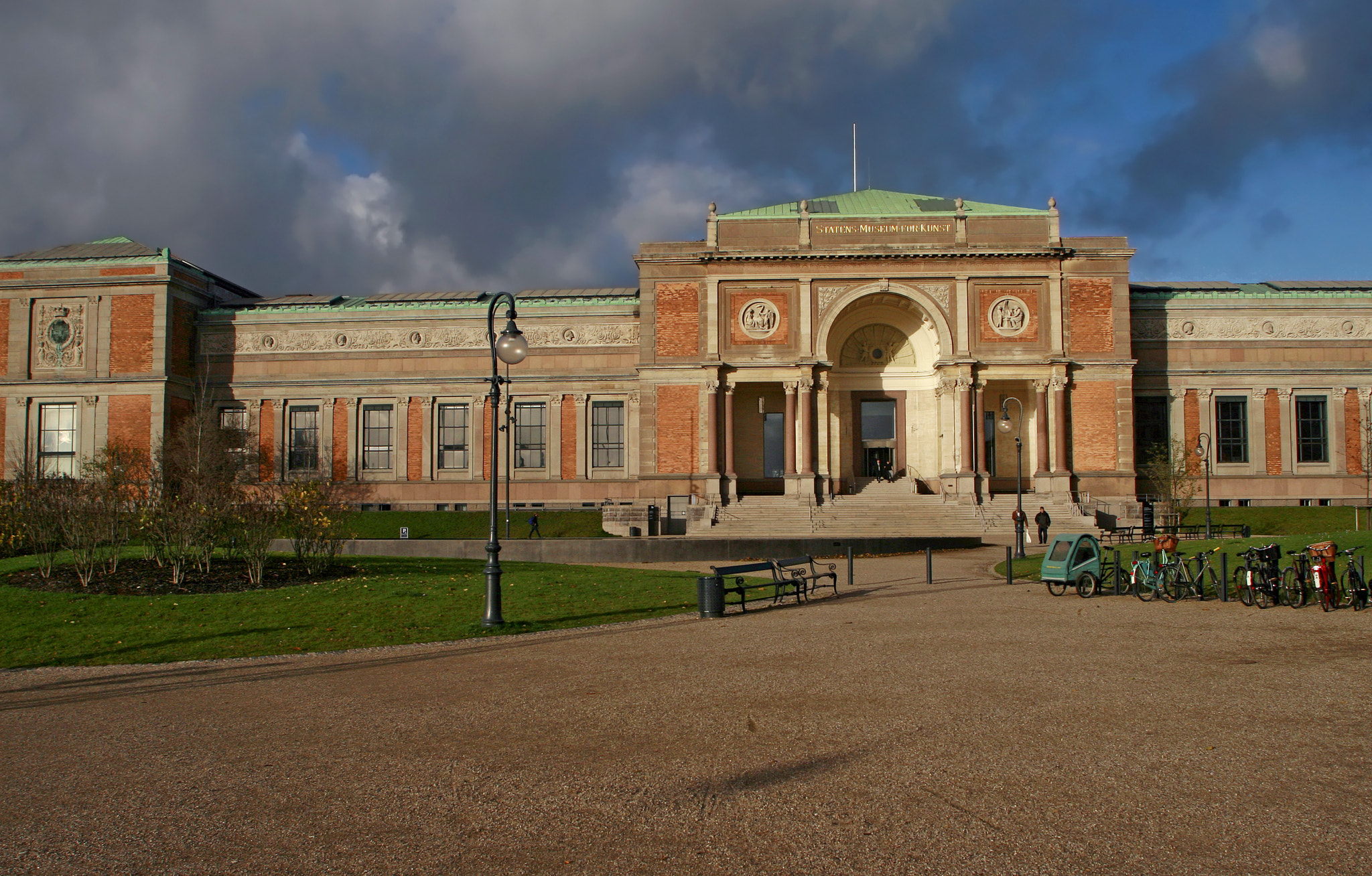 Canon EF 20-35mm F3.5-4.5 USM sample photo. Statens museum for kunst (københavn) photography