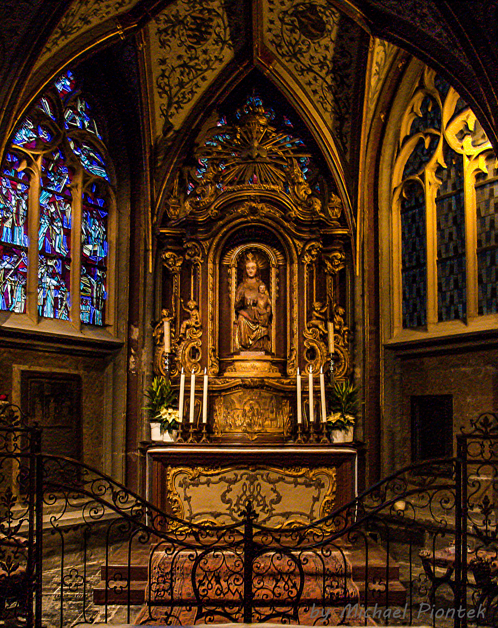 Nikon D50 + Sigma 18-50mm F3.5-5.6 DC sample photo. Aachener dom ii photography