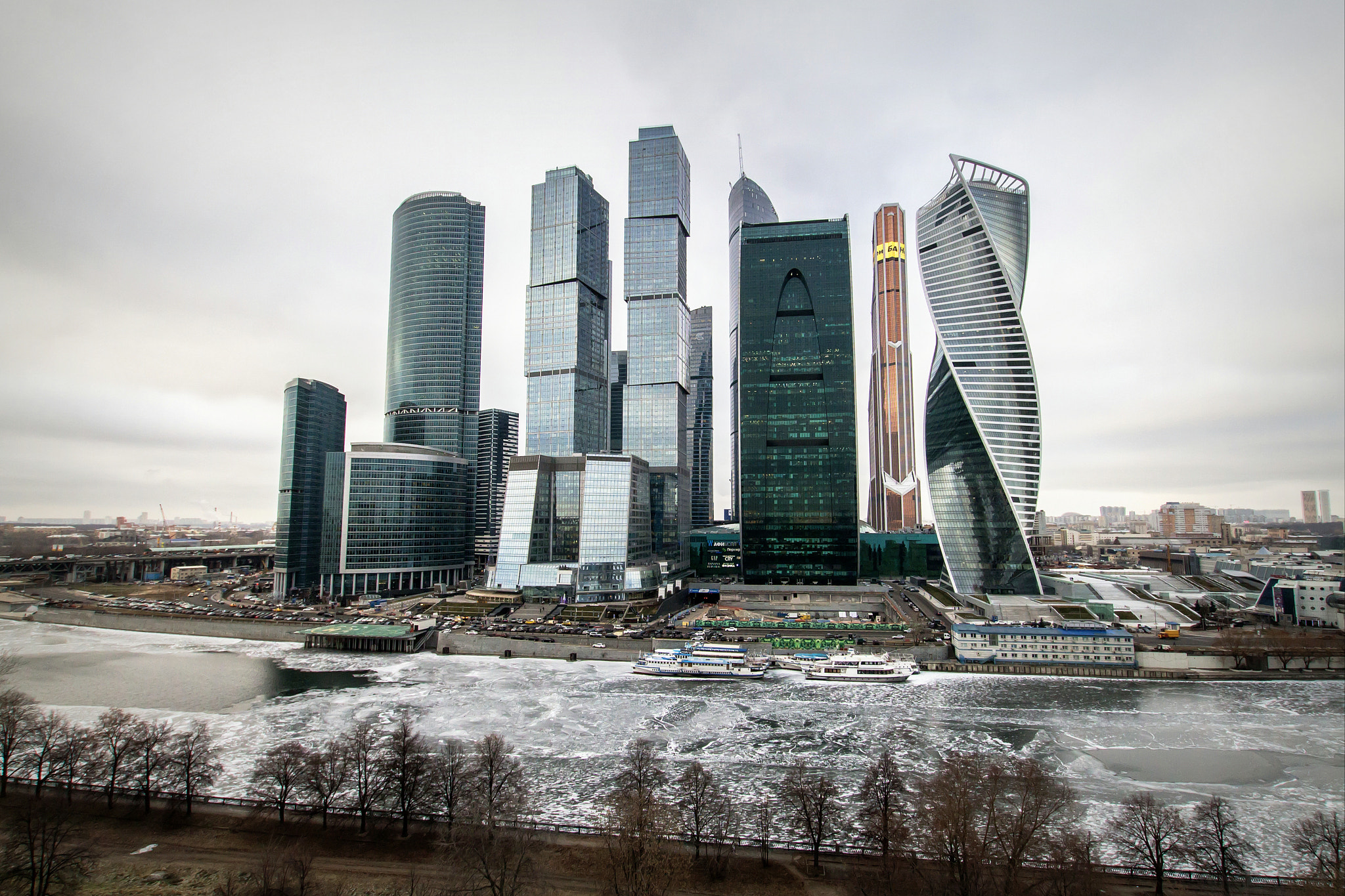 Sigma 10-20mm F3.5 EX DC HSM sample photo. Moscow international business center photography