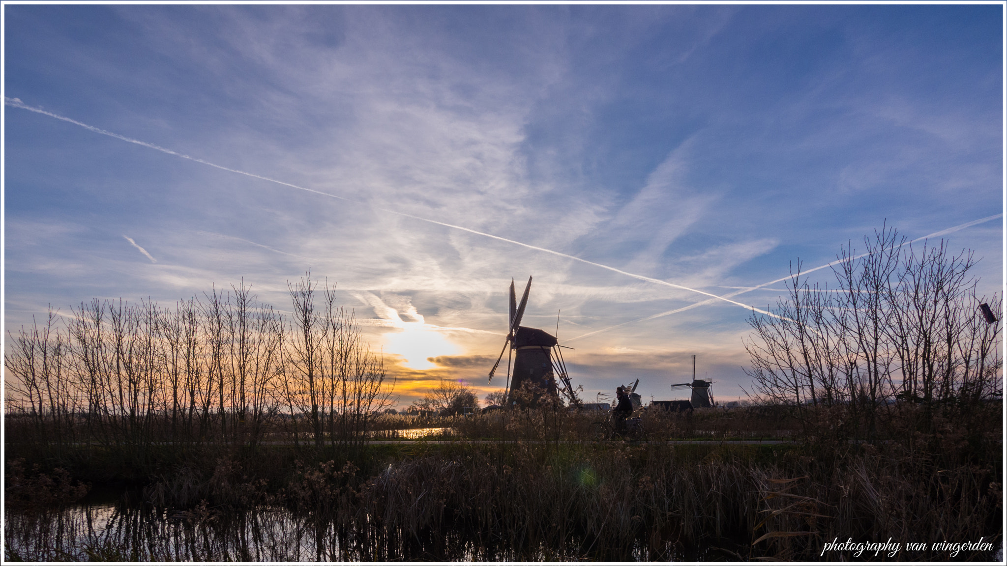 Olympus OM-D E-M10 II + Panasonic Lumix G Vario 7-14mm F4 ASPH sample photo. Kinderdijk photography