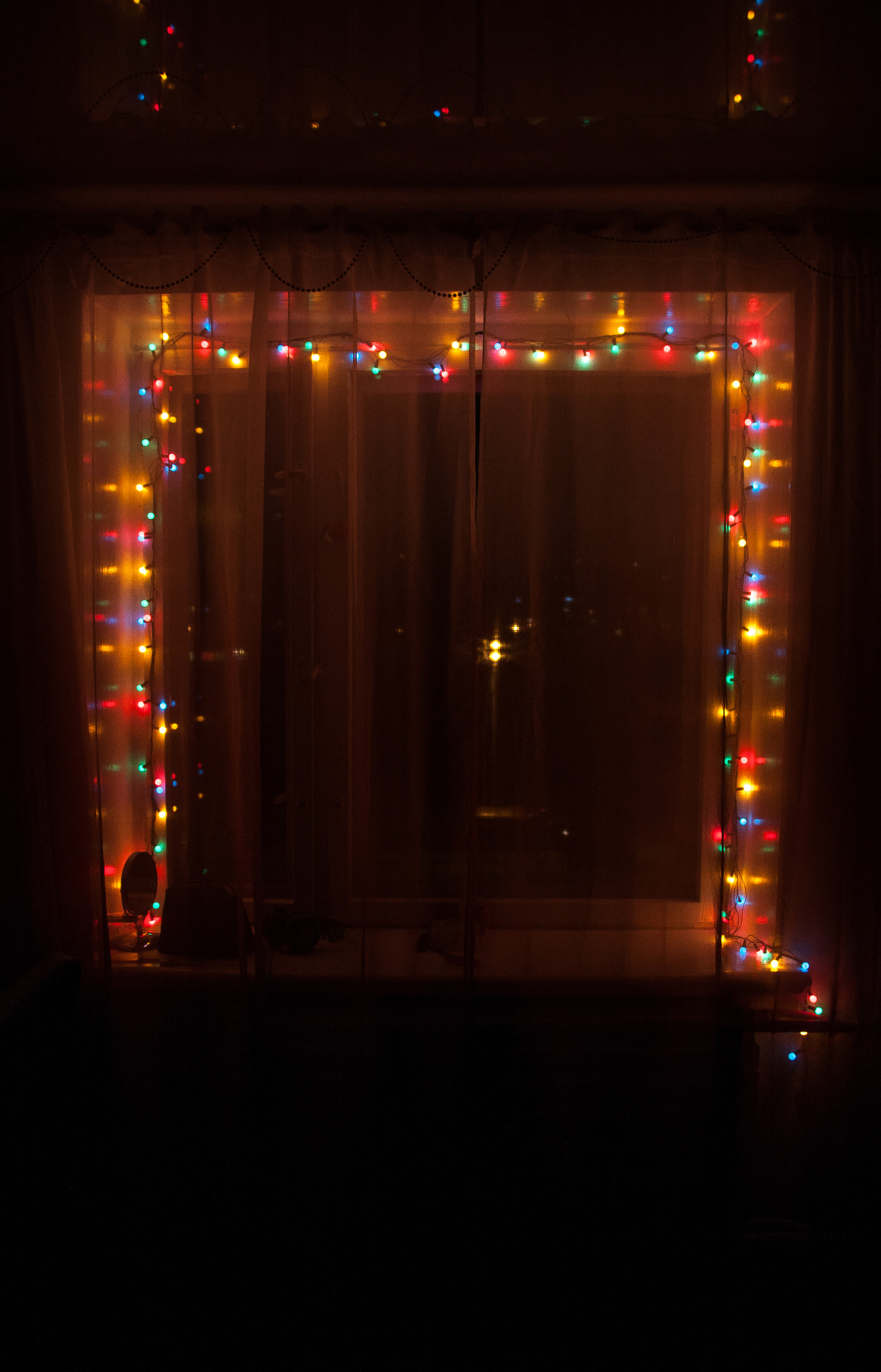 Sigma 17-70mm F2.8-4 DC Macro OS HSM sample photo. Christmas lights photography