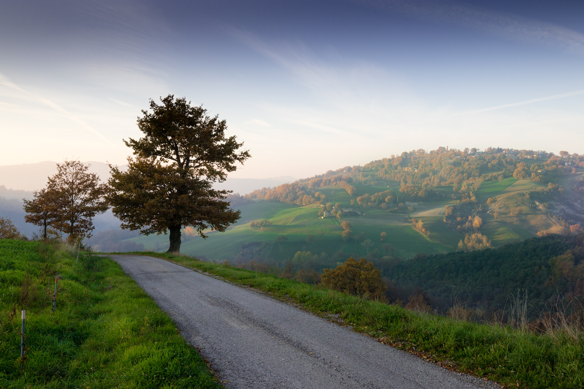 Canon EOS 750D (EOS Rebel T6i / EOS Kiss X8i) sample photo. Reggio emilia hills photography
