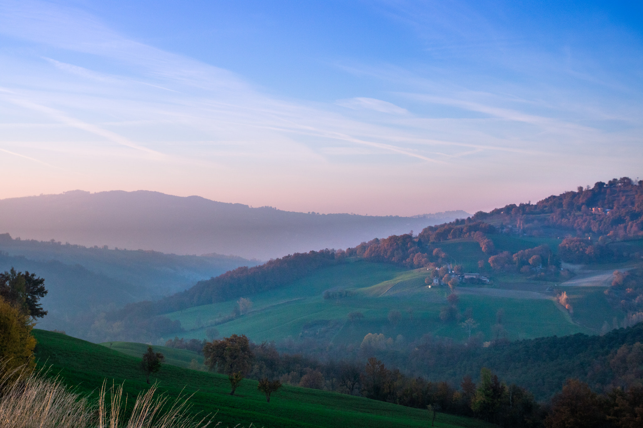 Canon EOS 750D (EOS Rebel T6i / EOS Kiss X8i) sample photo. Reggio emilia hills photography