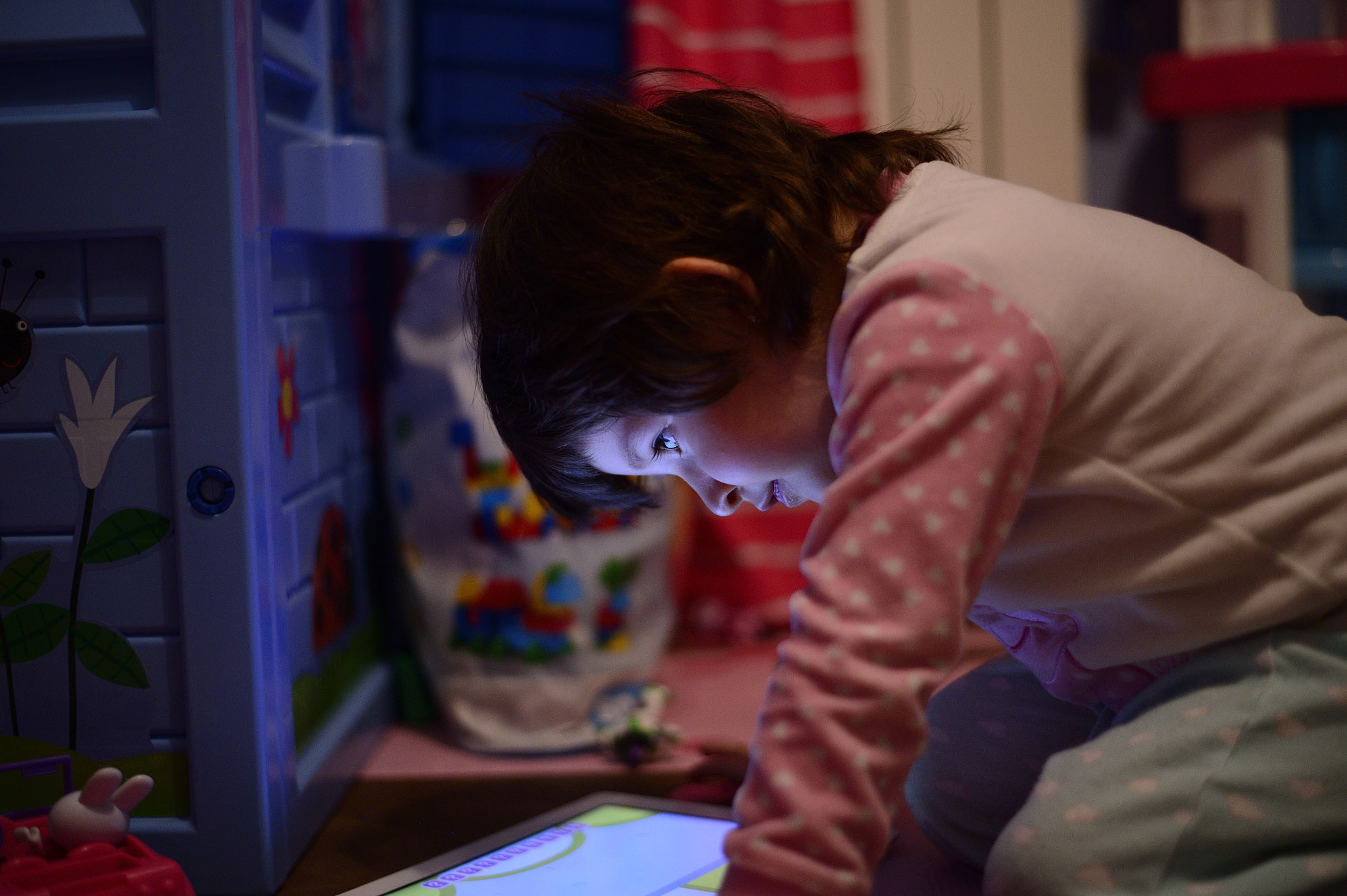 Nikon D4 + Nikon AF-S Nikkor 50mm F1.8G sample photo. Night learning photography