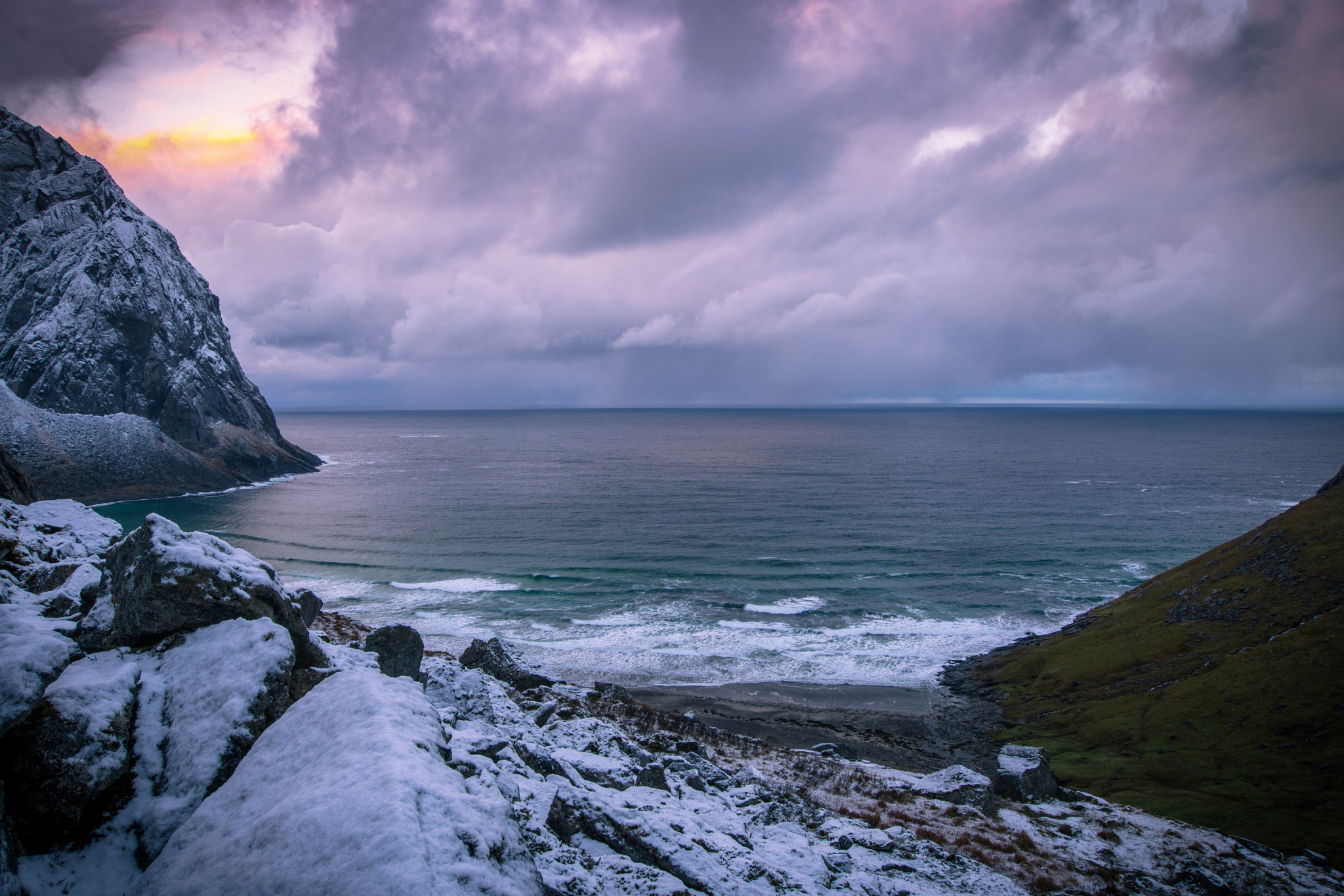 Canon EOS 750D (EOS Rebel T6i / EOS Kiss X8i) sample photo. Kvalvika beach photography
