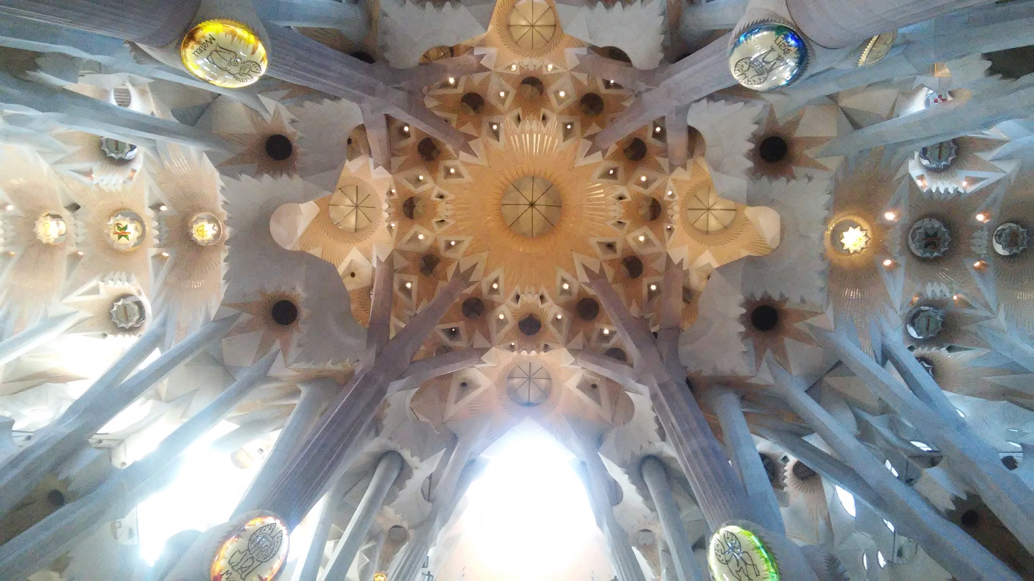 LG L90 sample photo. Sagrada familia photography
