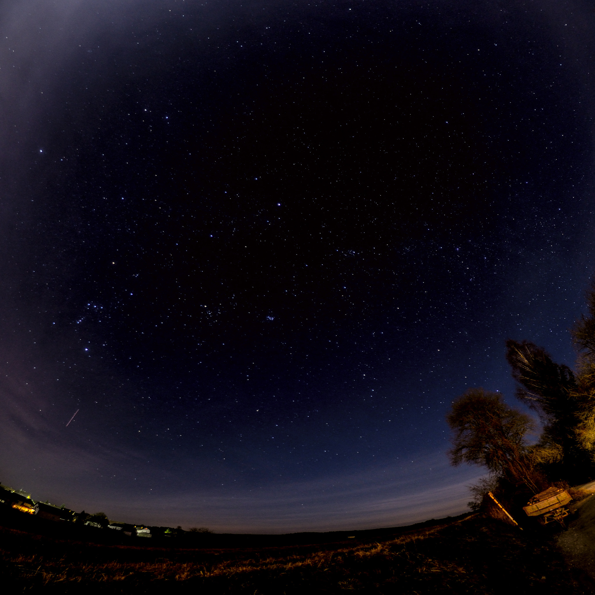Nikon D800 + Samyang 8mm F3.5 Aspherical IF MC Fisheye sample photo. Winter night sky photography